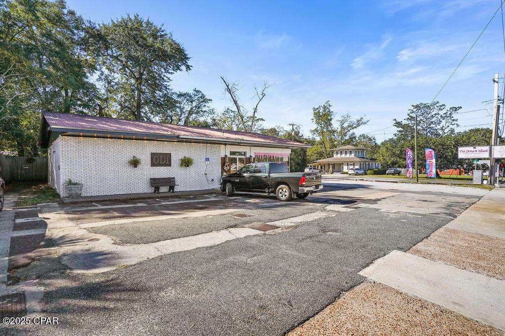 main property photo 23