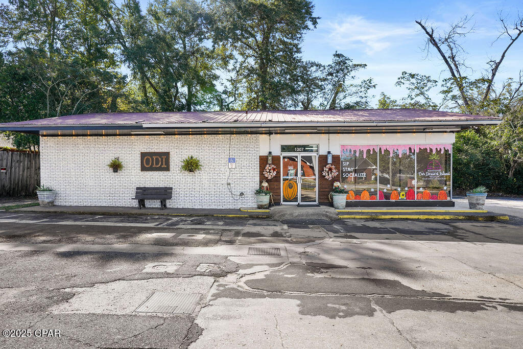 main property photo 24