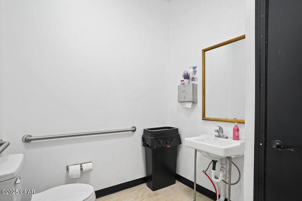 main property photo 9