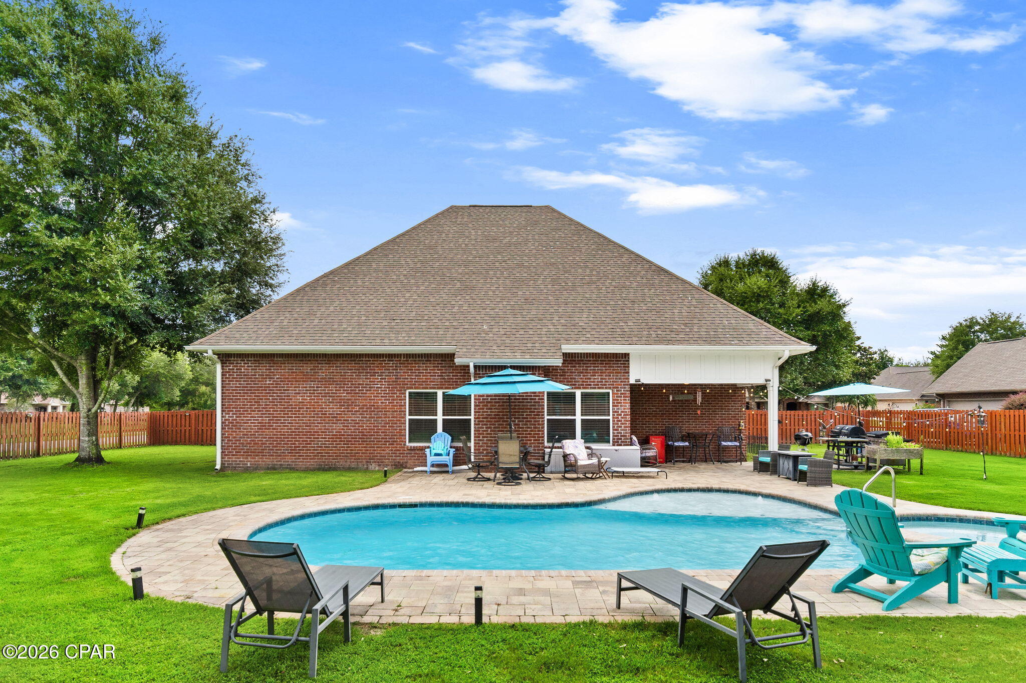 main property photo 13