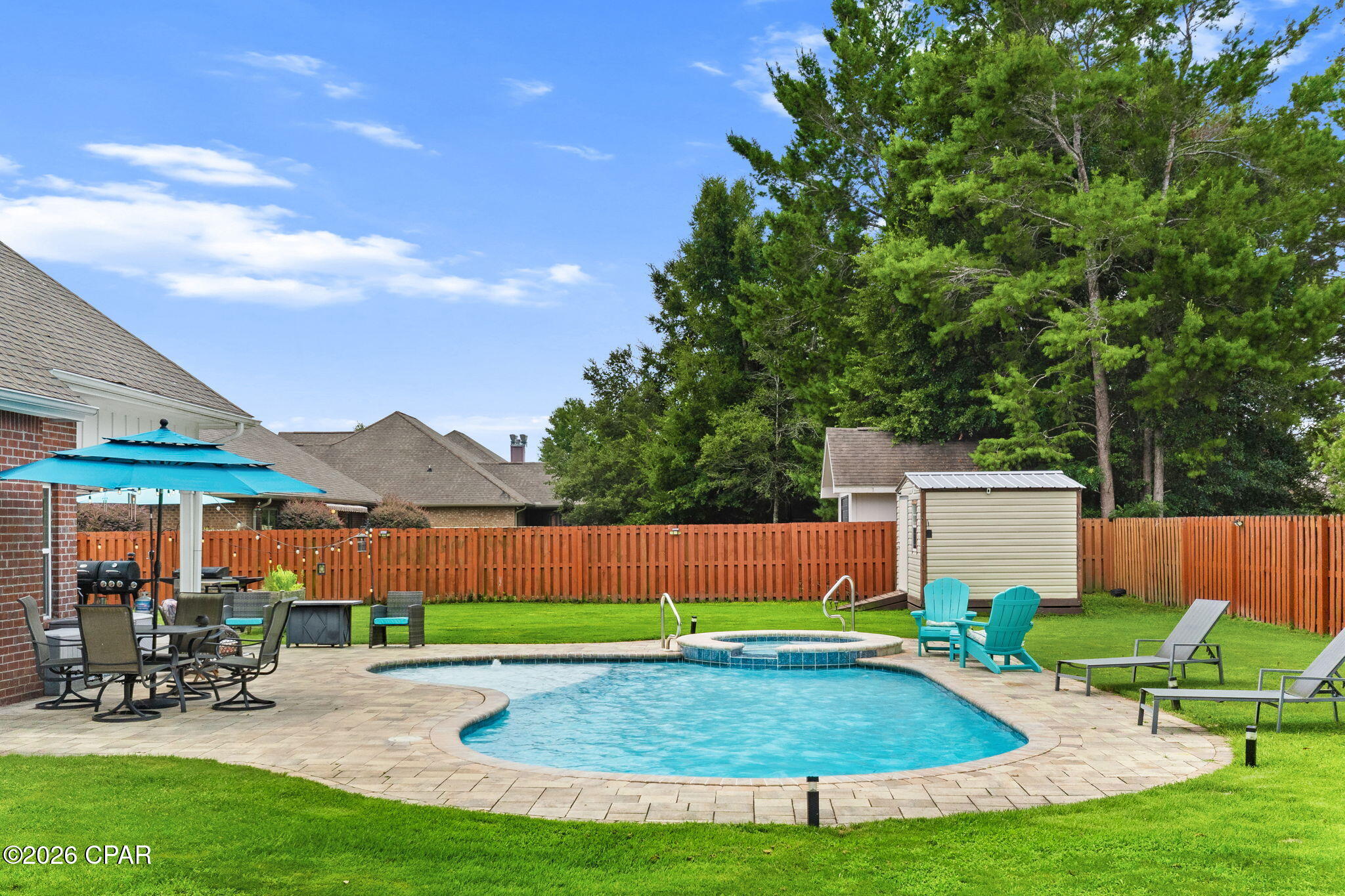 main property photo 16