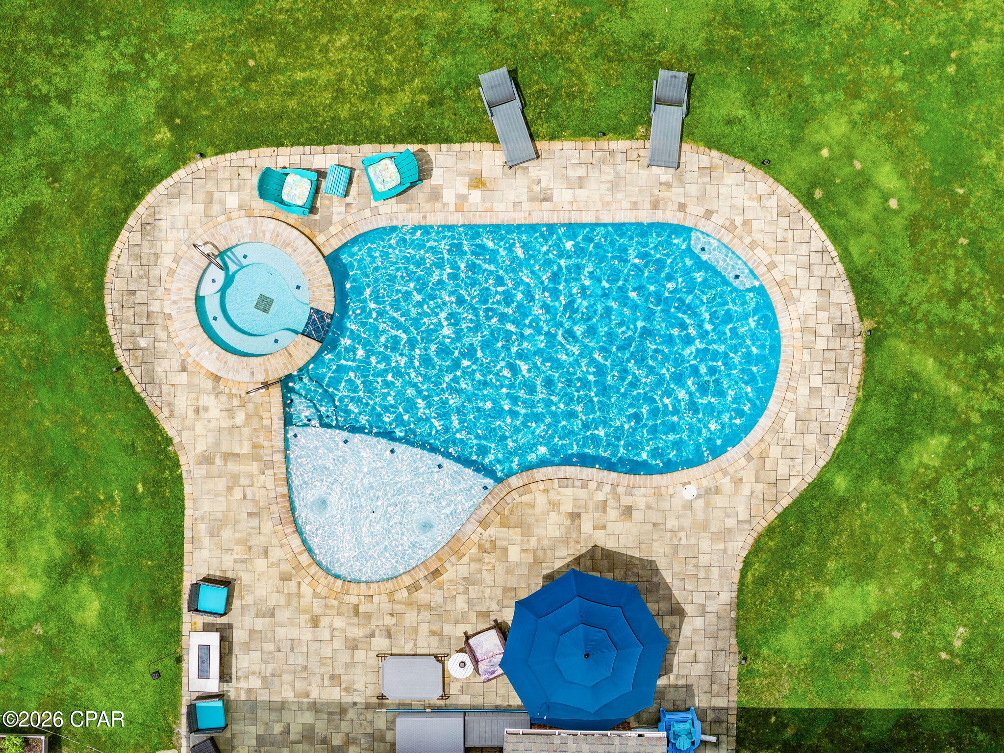 main property photo 6