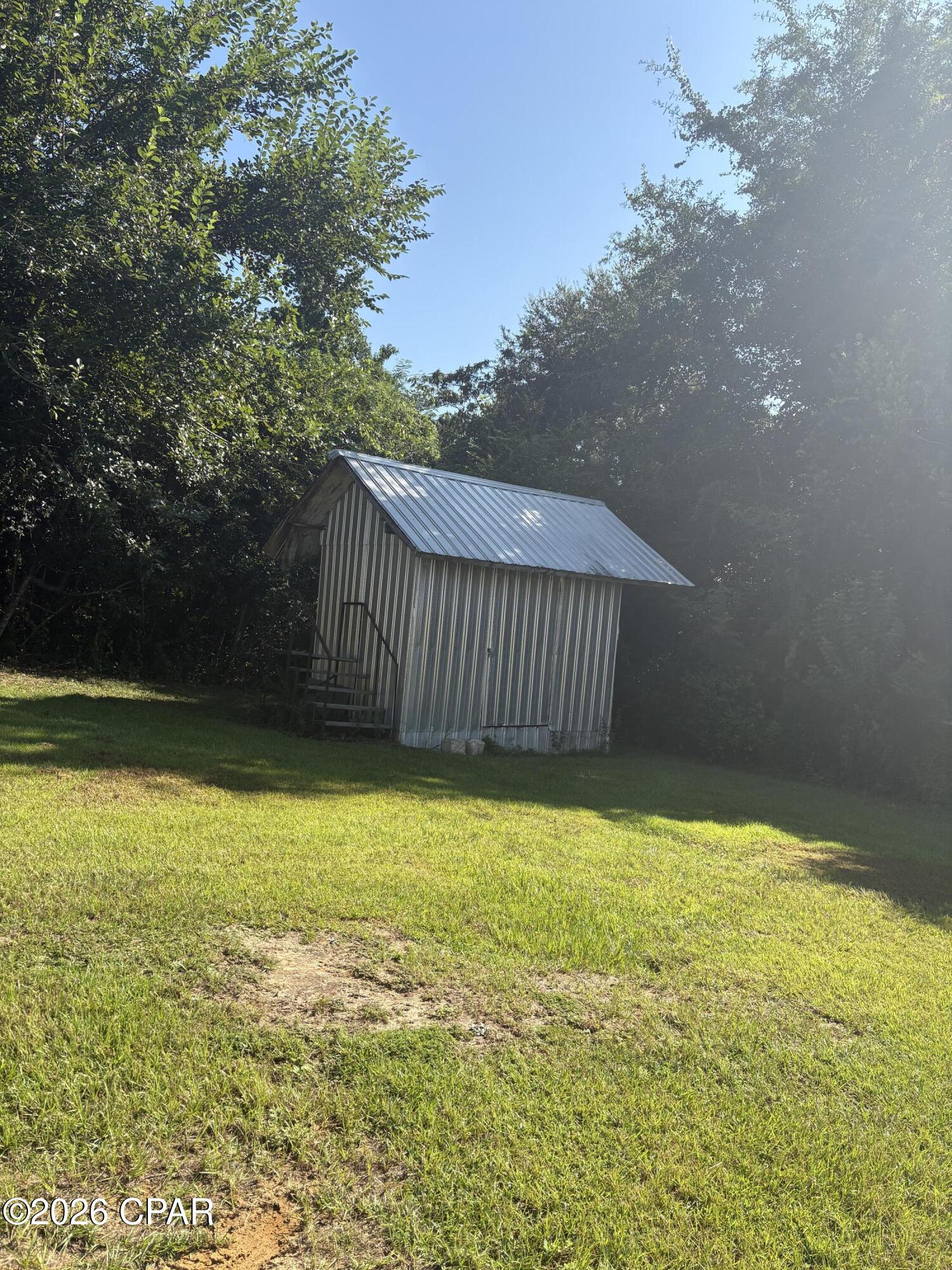 main property photo 18