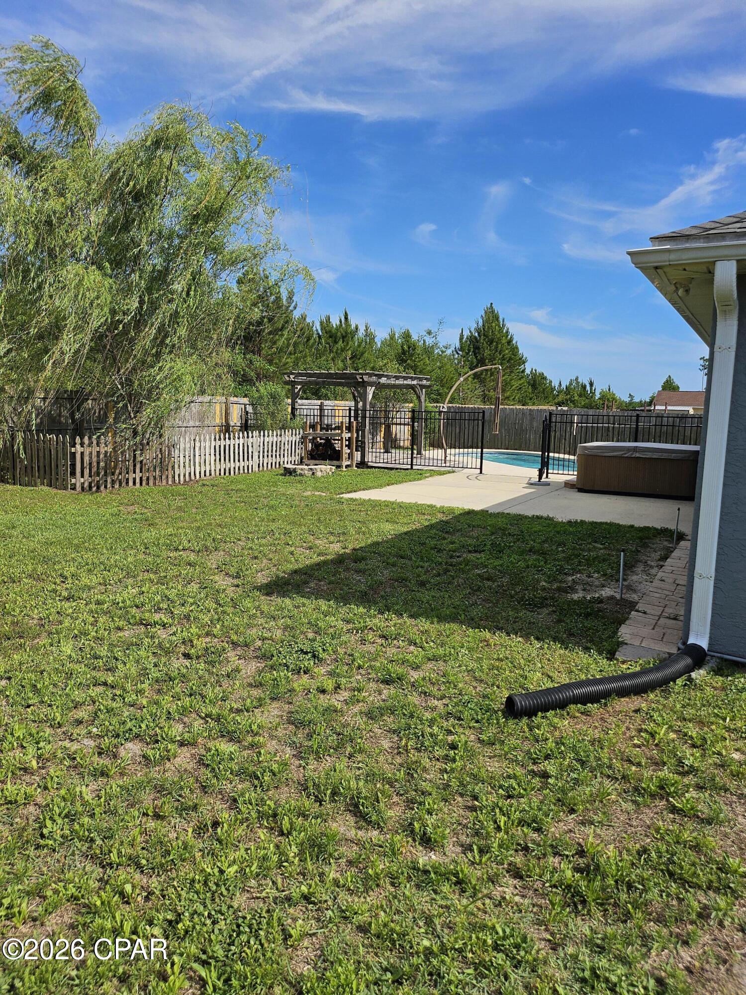 main property photo 25