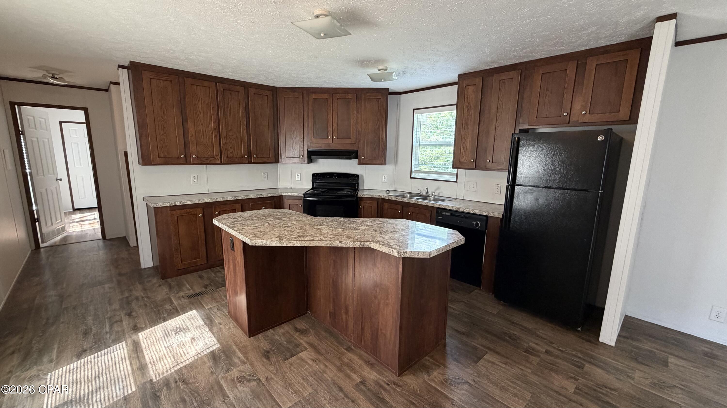 property viewer photo 2
