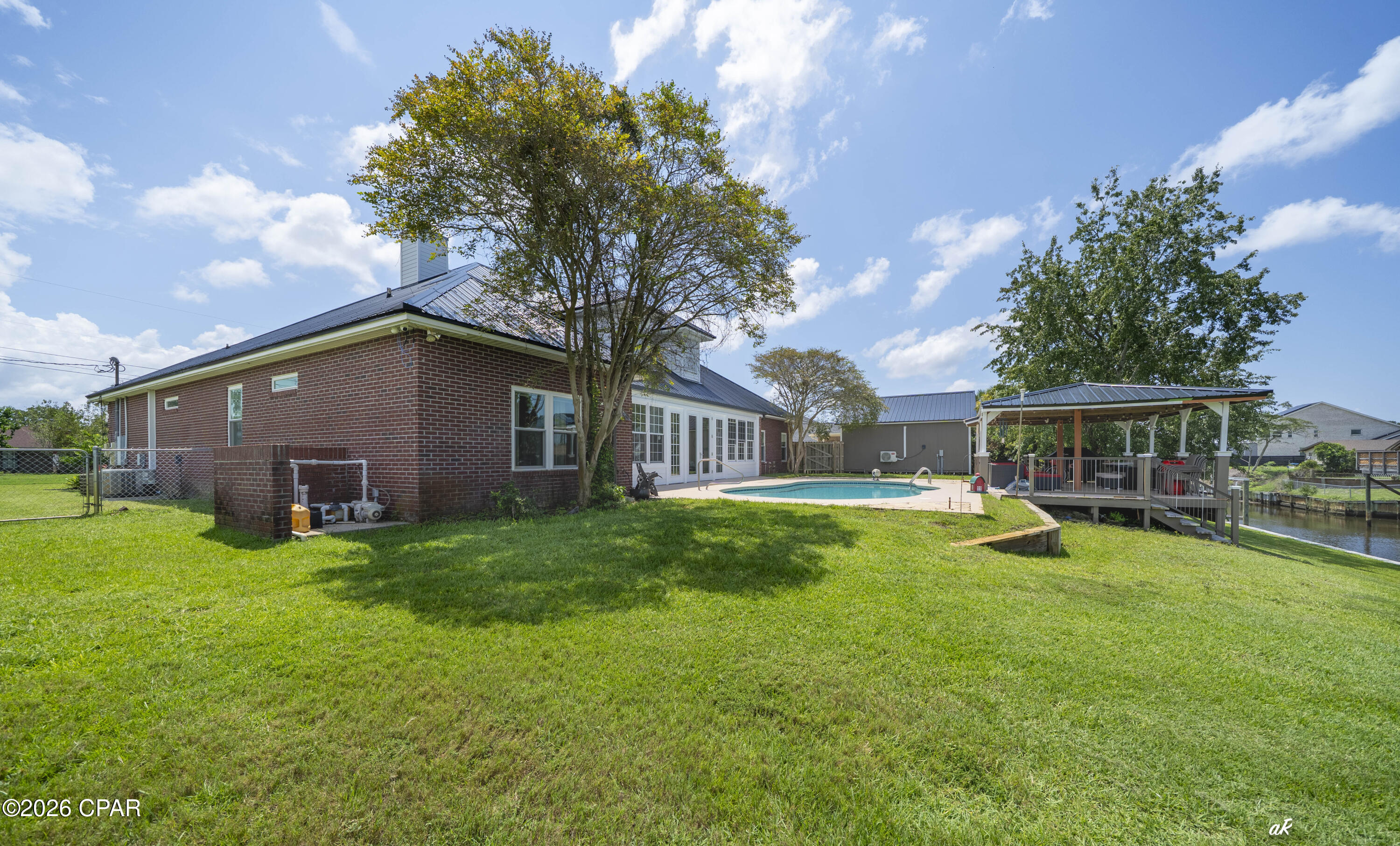 main property photo 41