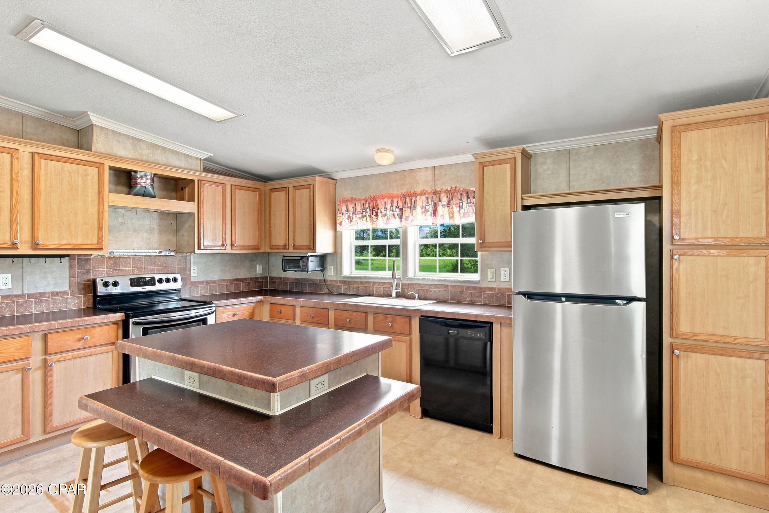 main property photo 20