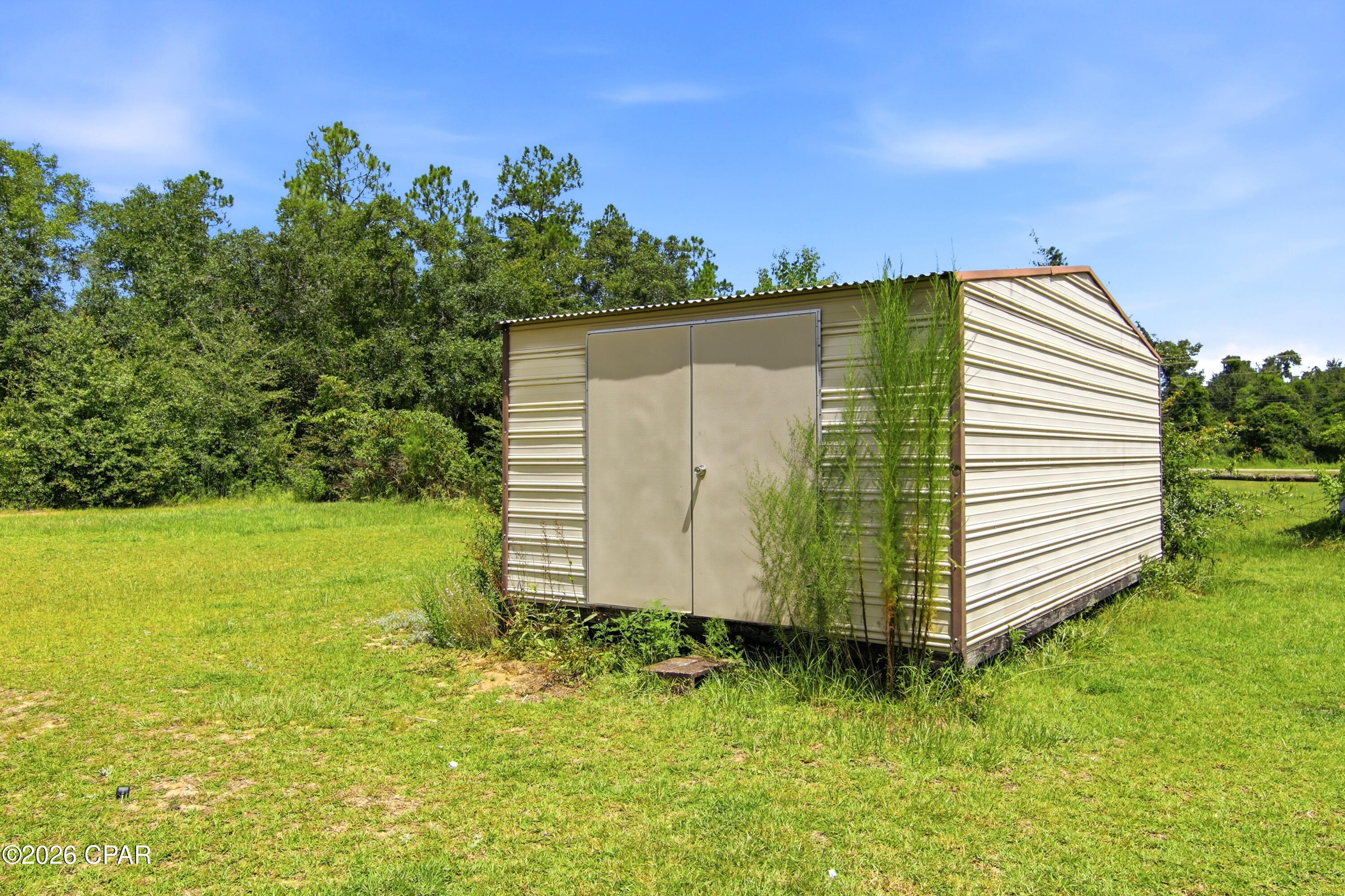 main property photo 37