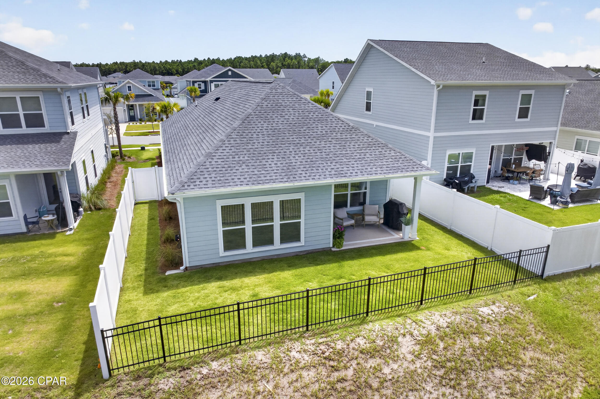 main property photo 40