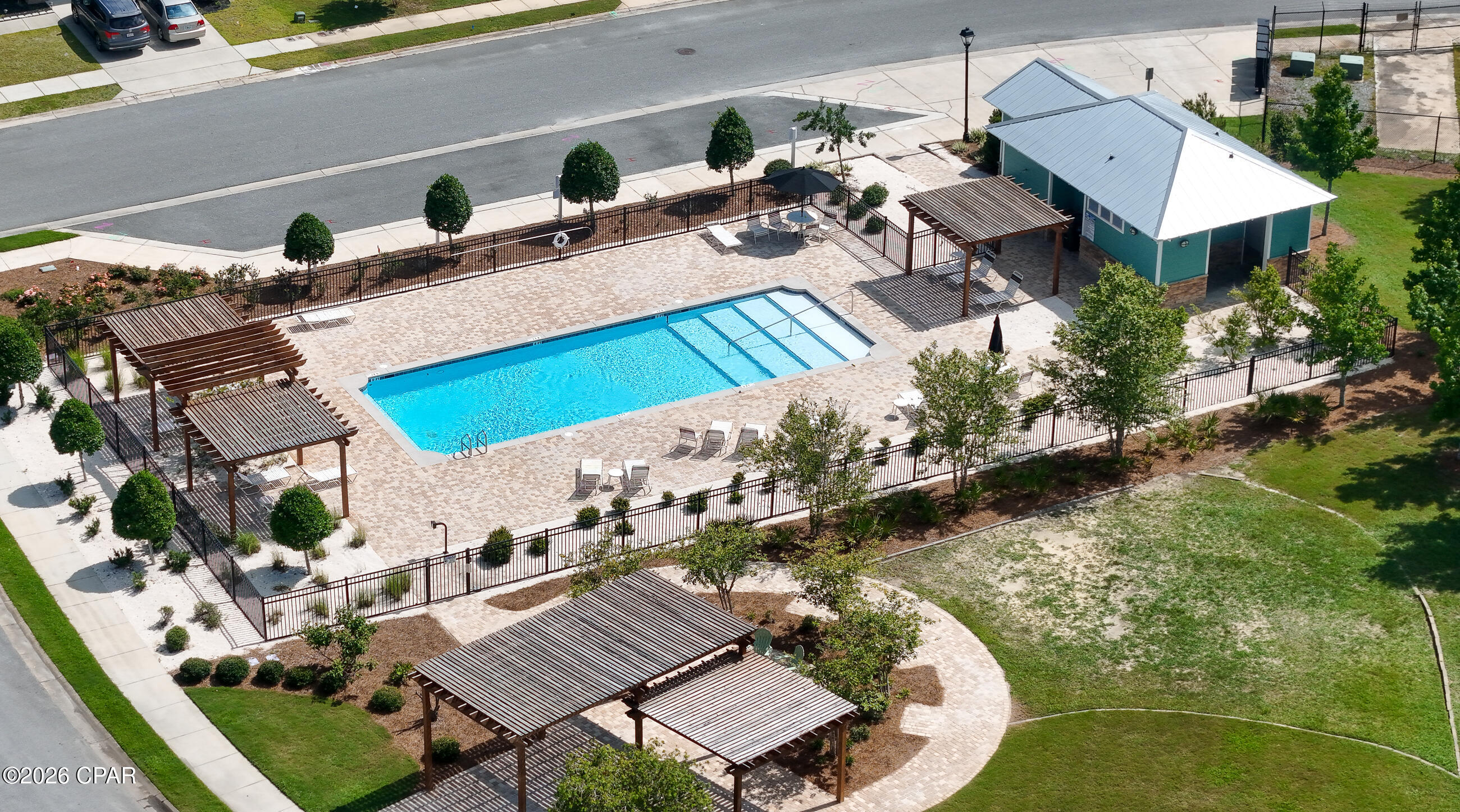 main property photo 27