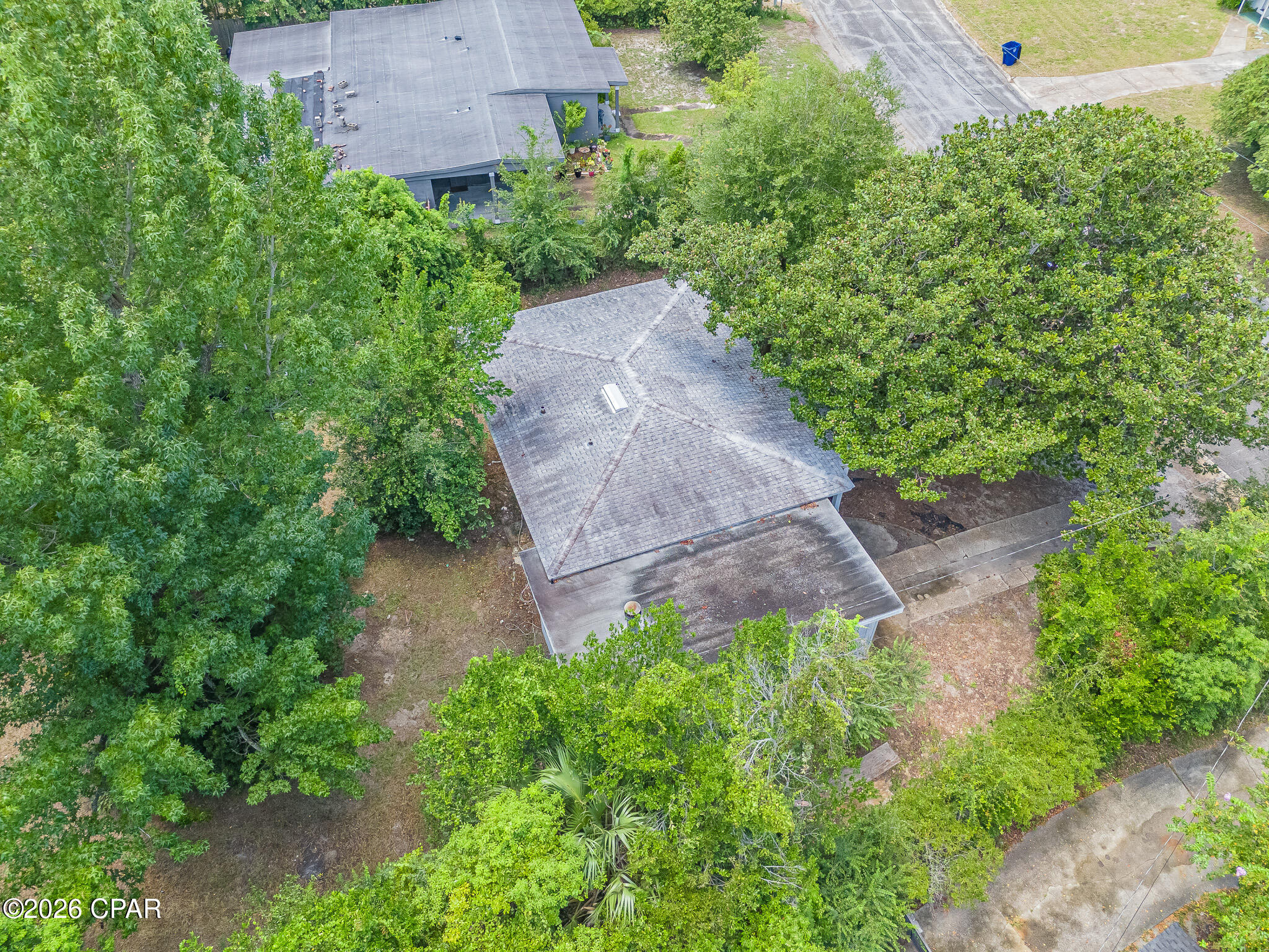 main property photo 28