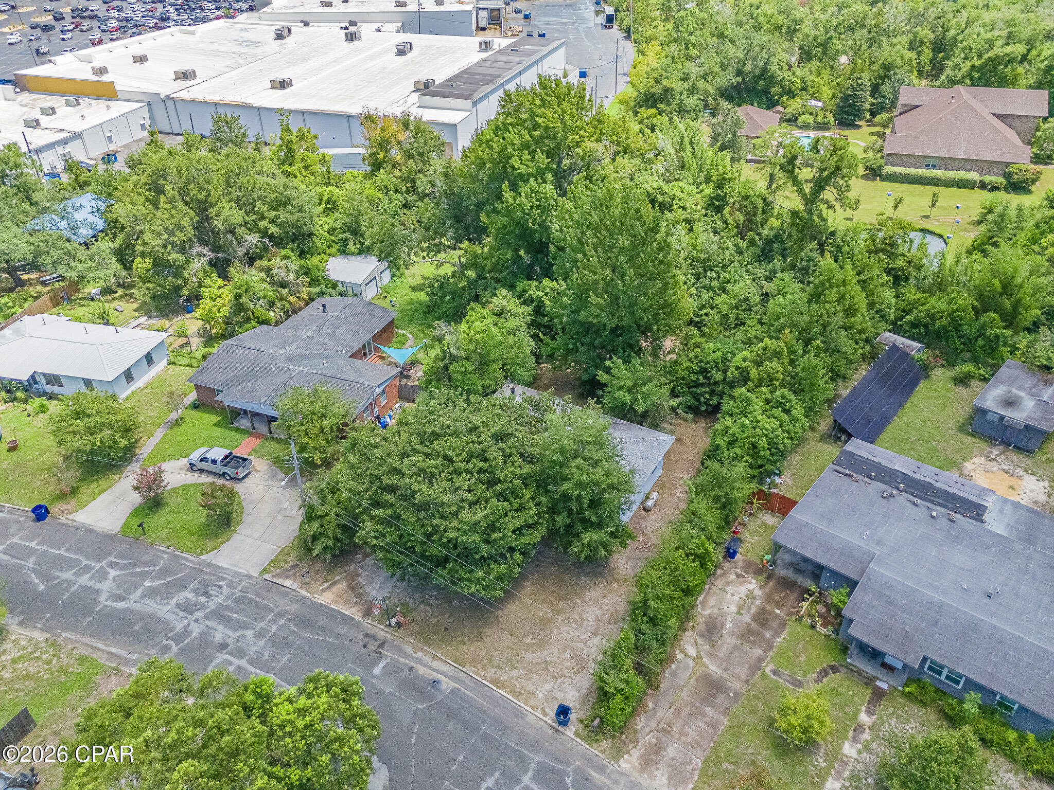 main property photo 30