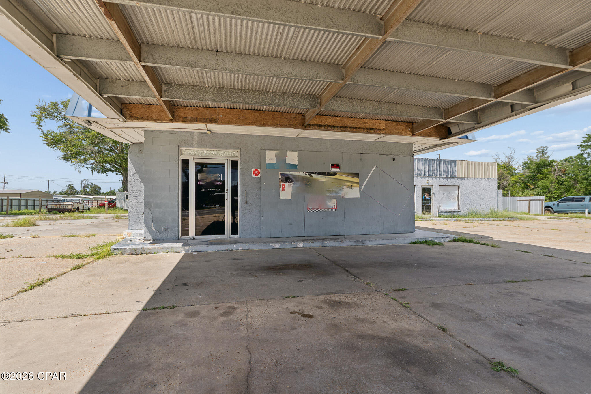 main property photo 12