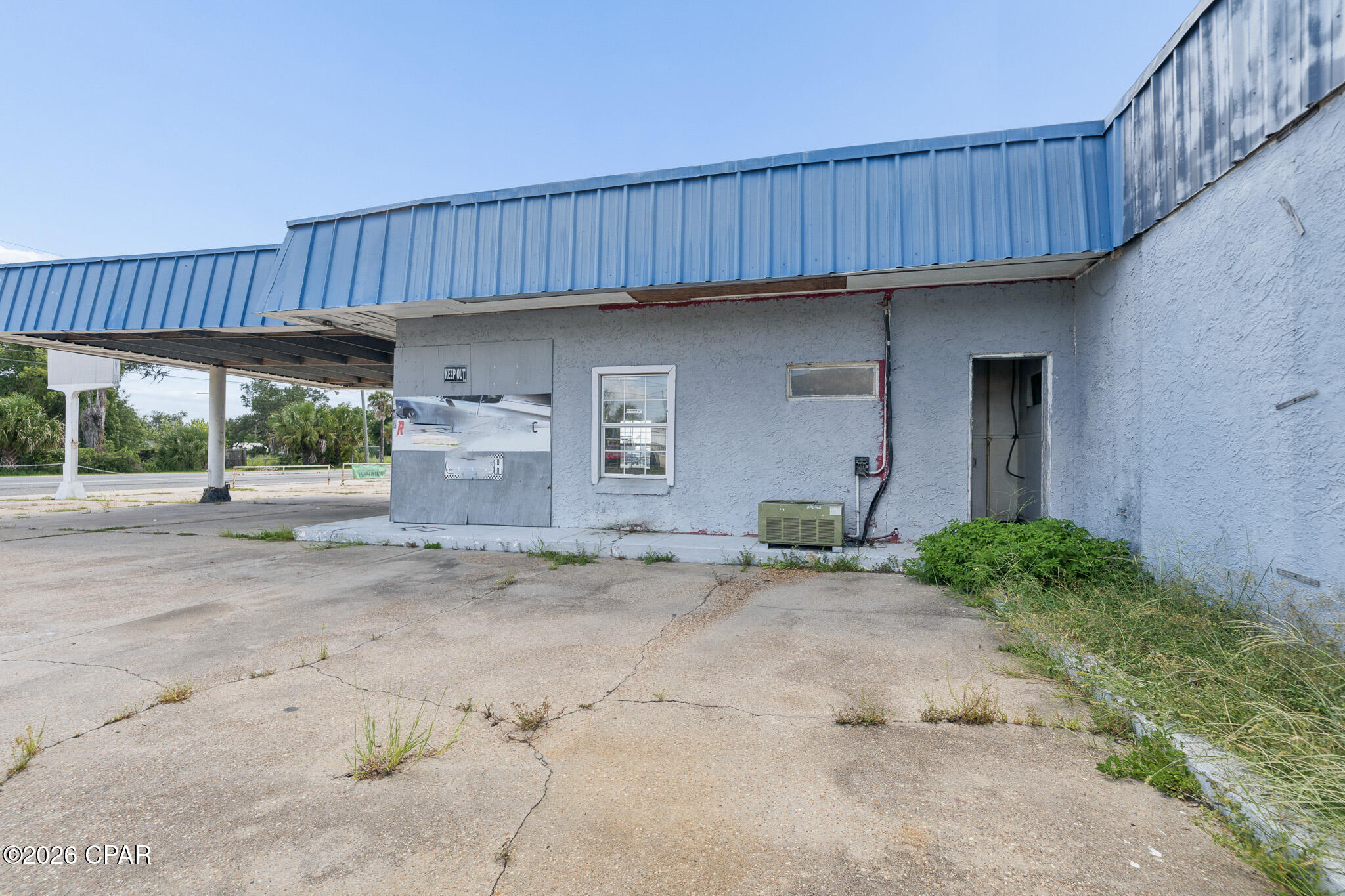 main property photo 25