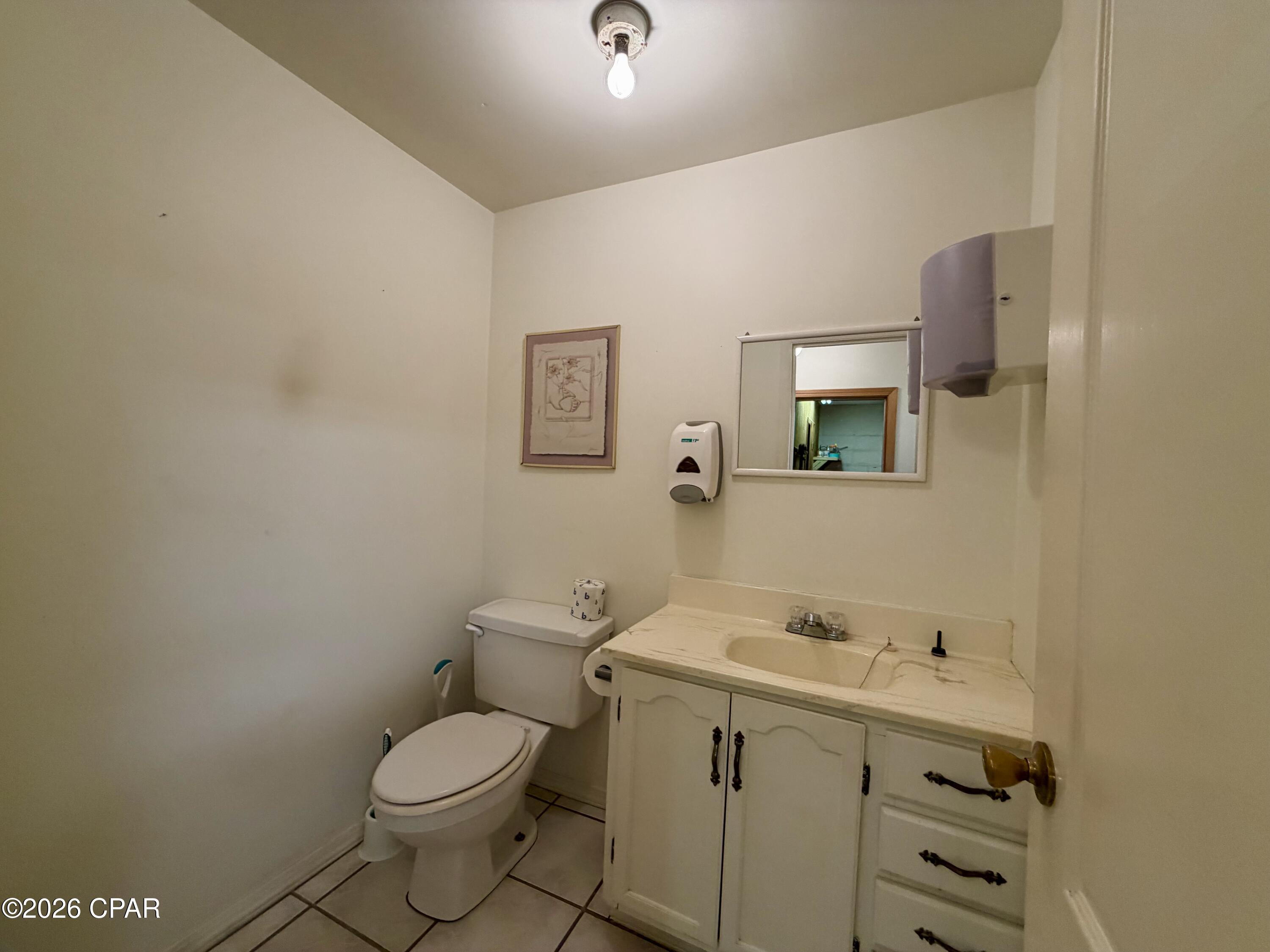 main property photo 13