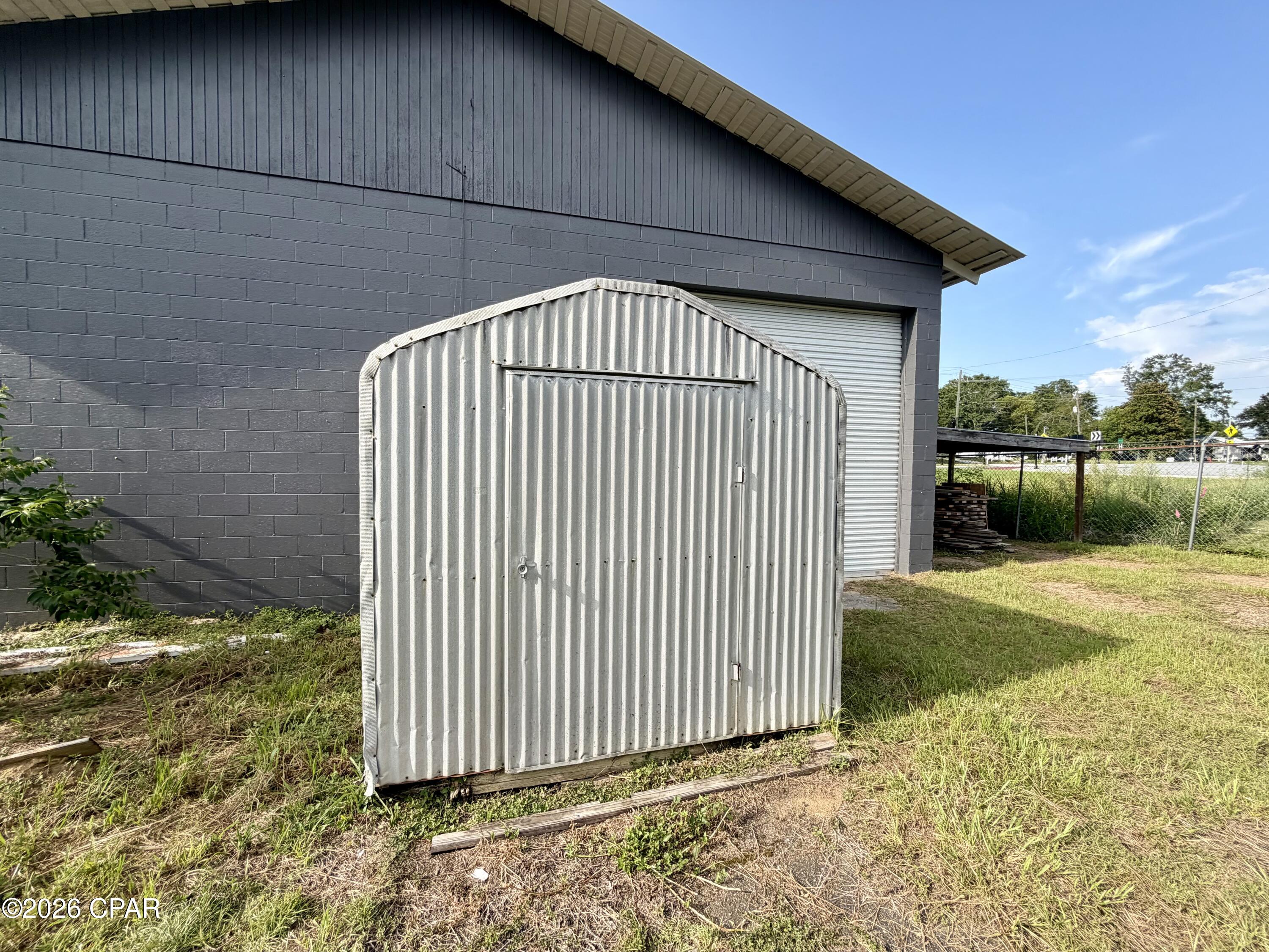 main property photo 30