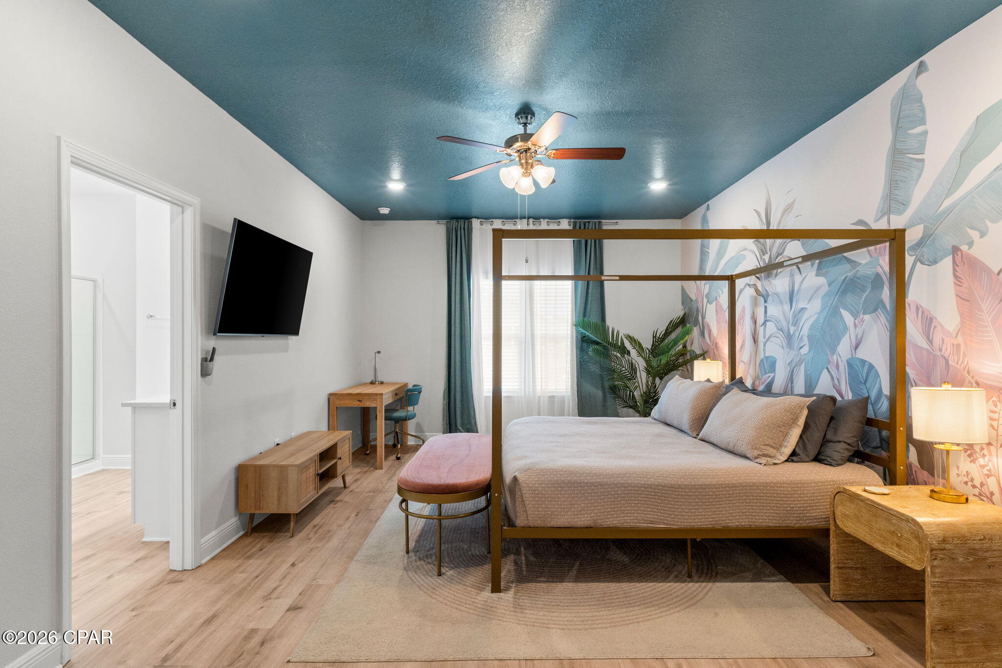 main property photo 20