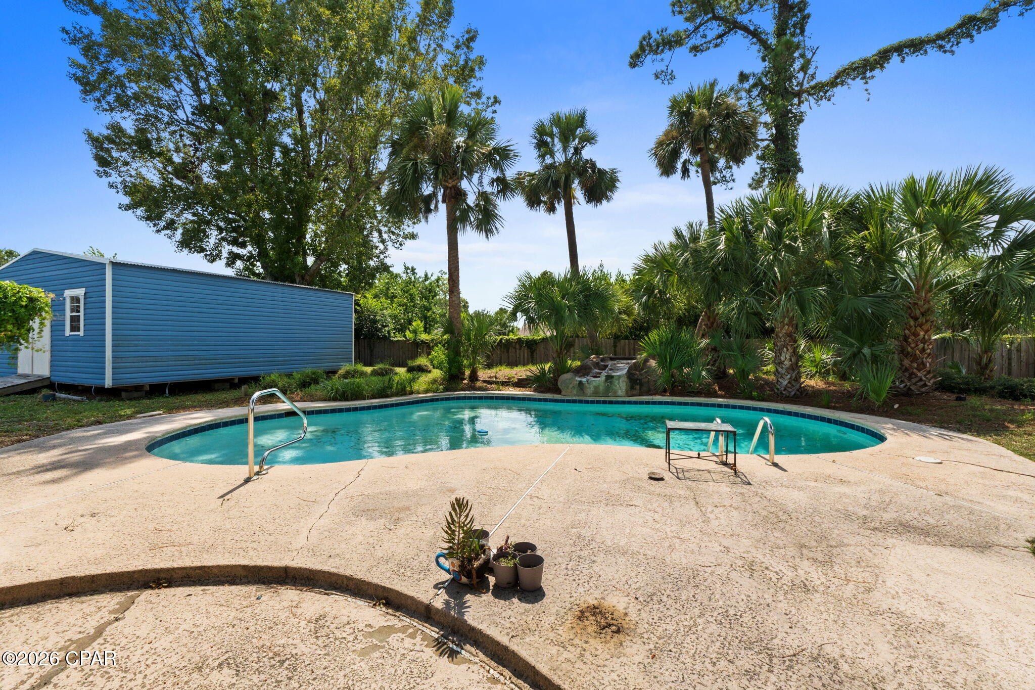 main property photo 30