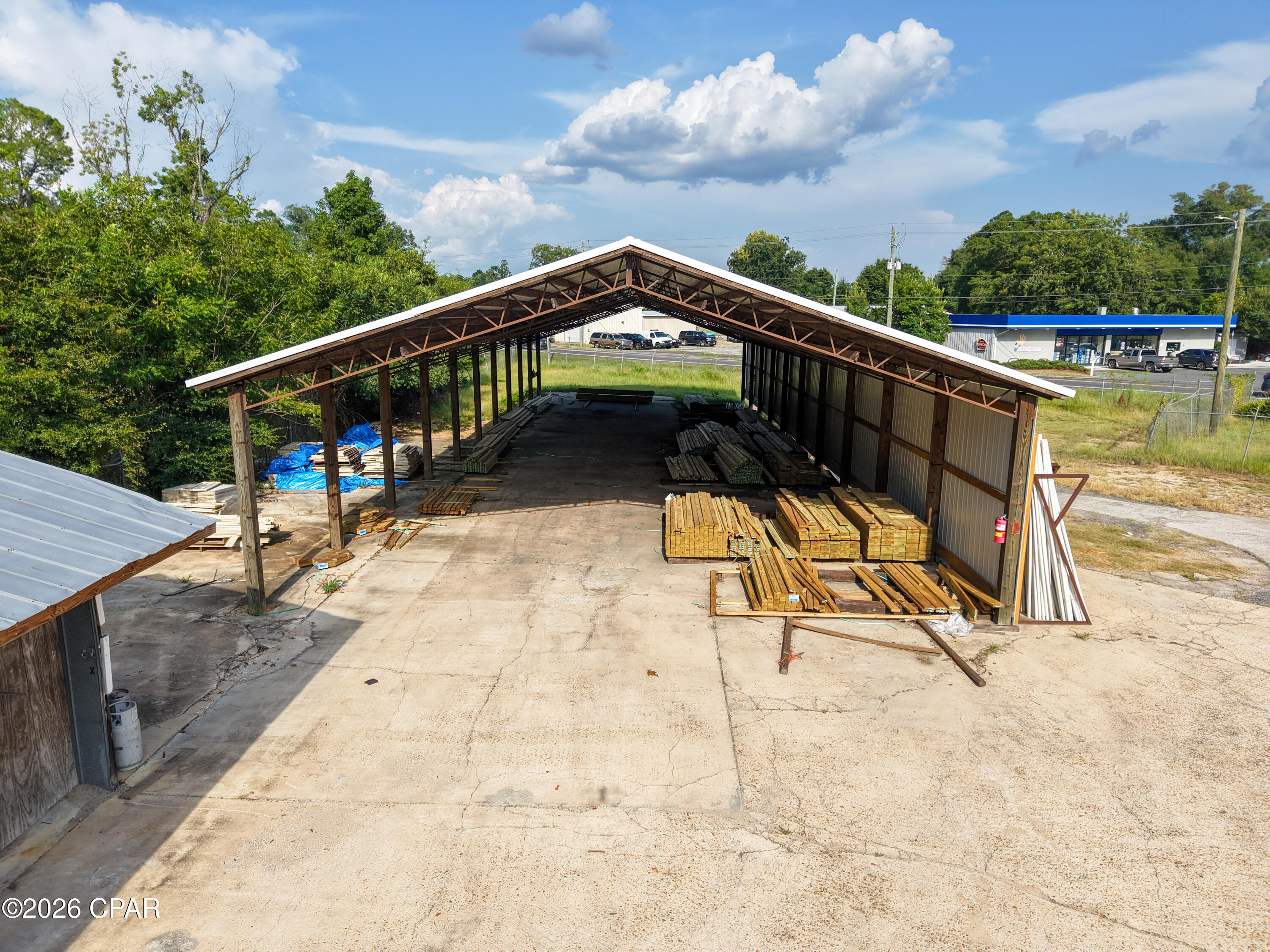 main property photo 32