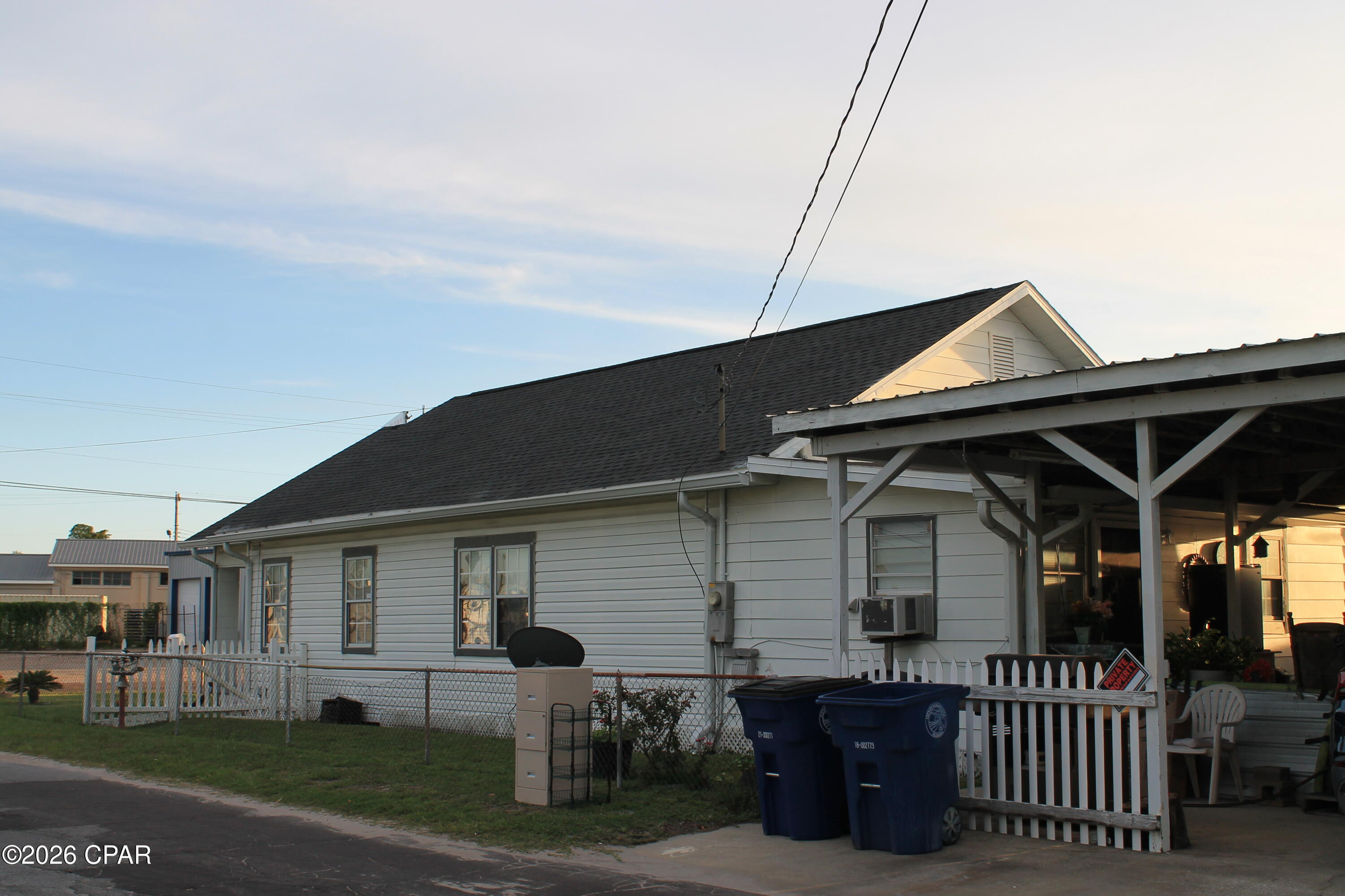 main property photo 14