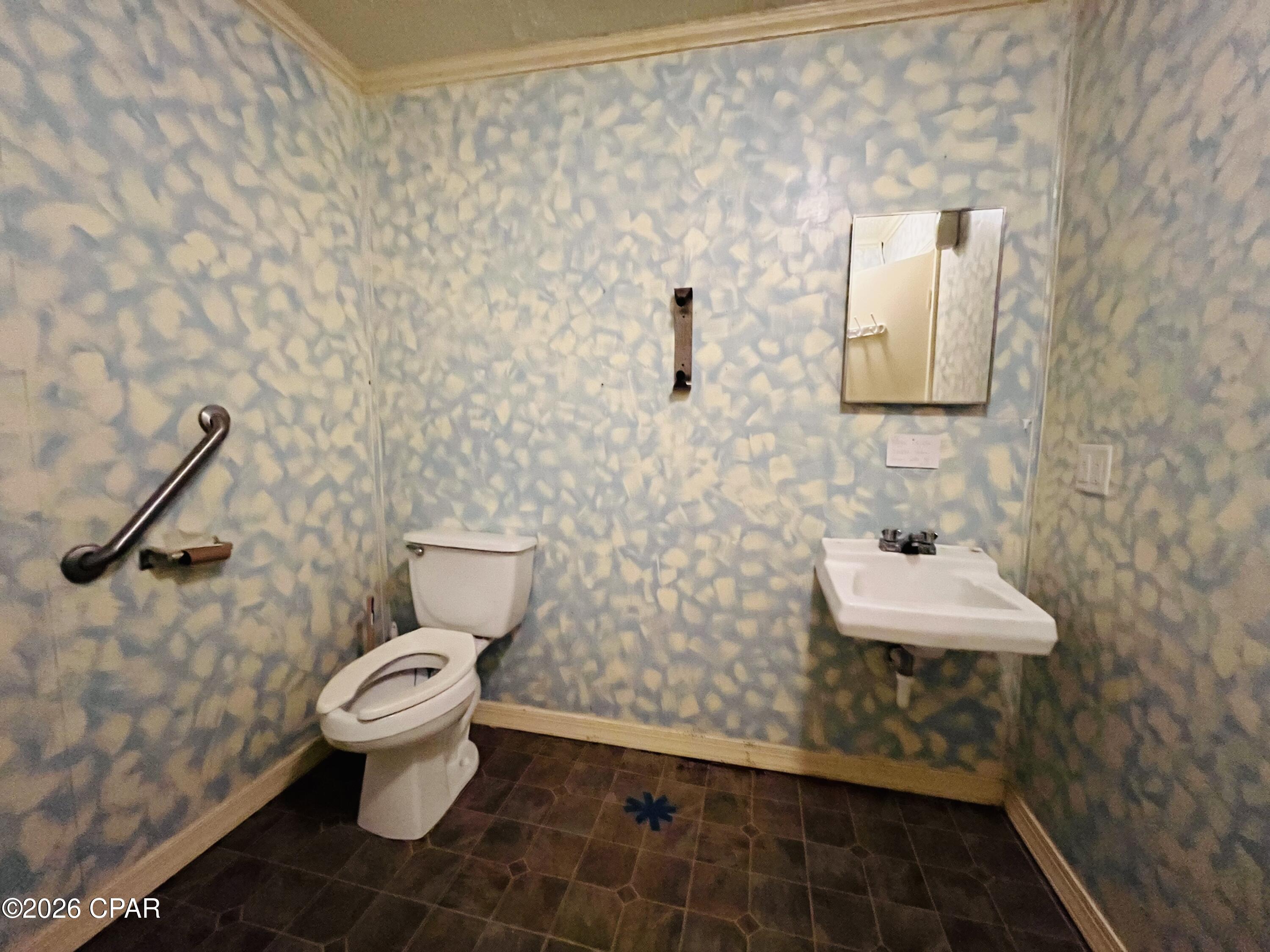 main property photo 12