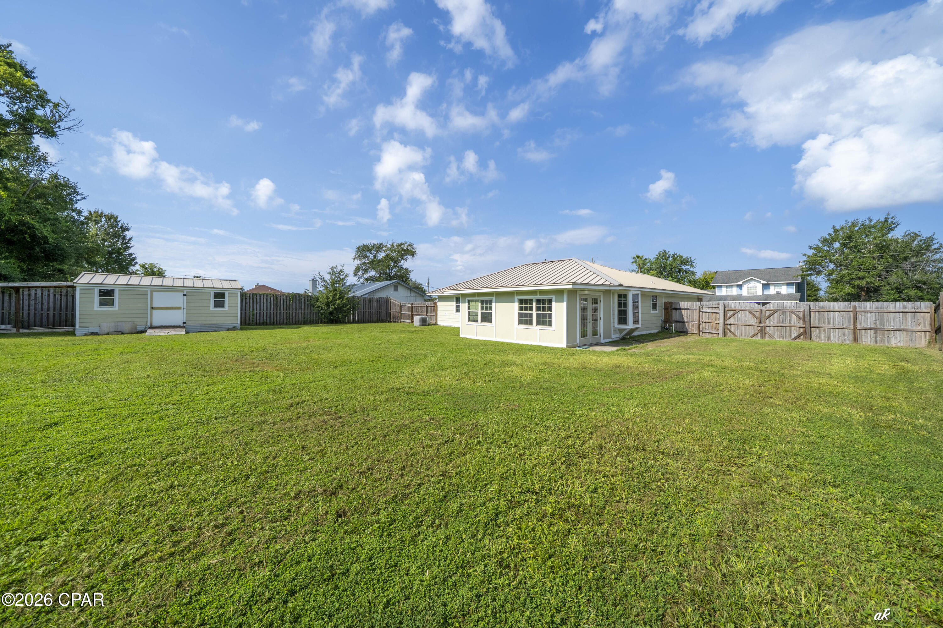 main property photo 23