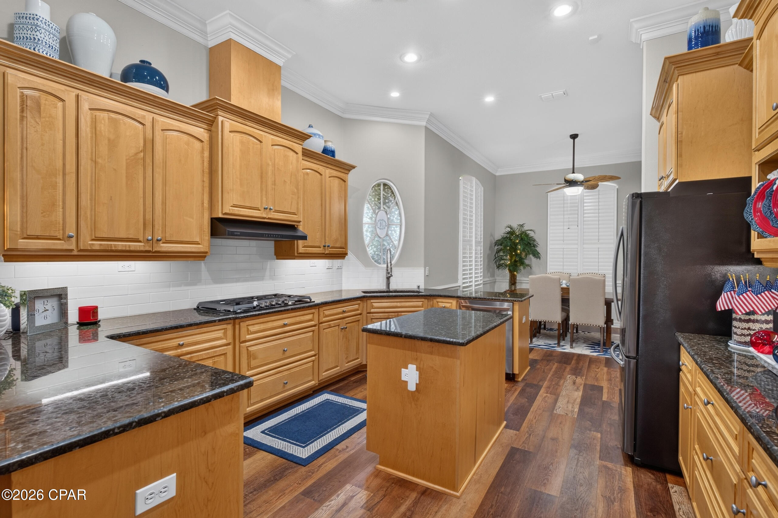 main property photo 16