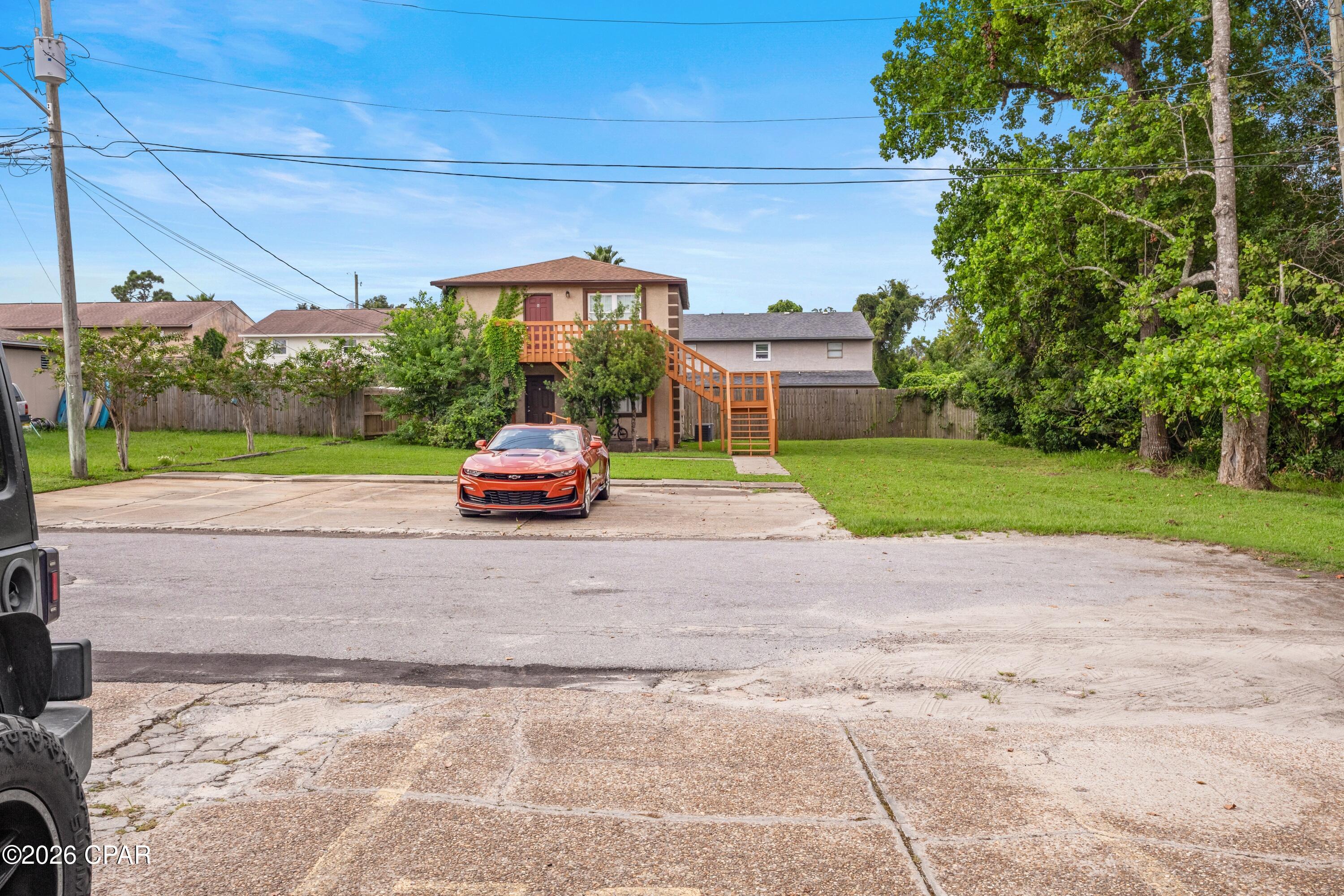 main property photo 17
