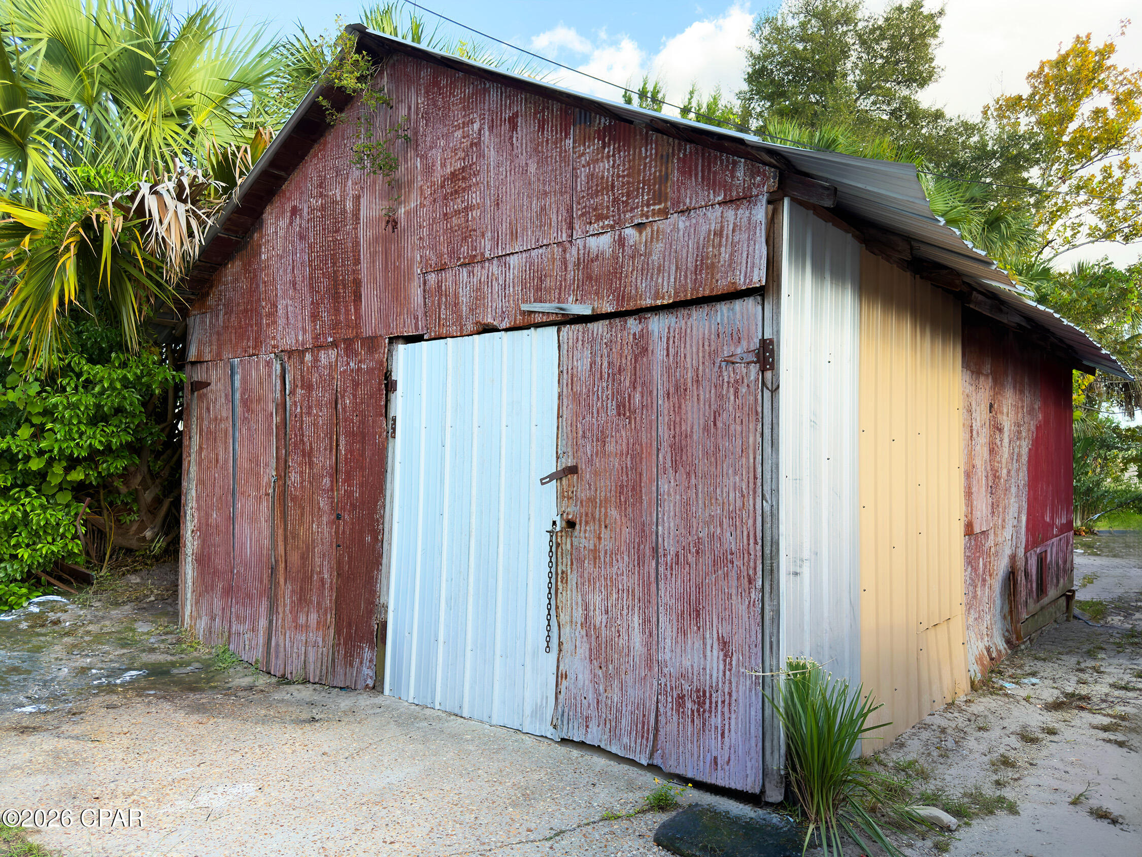 main property photo 18