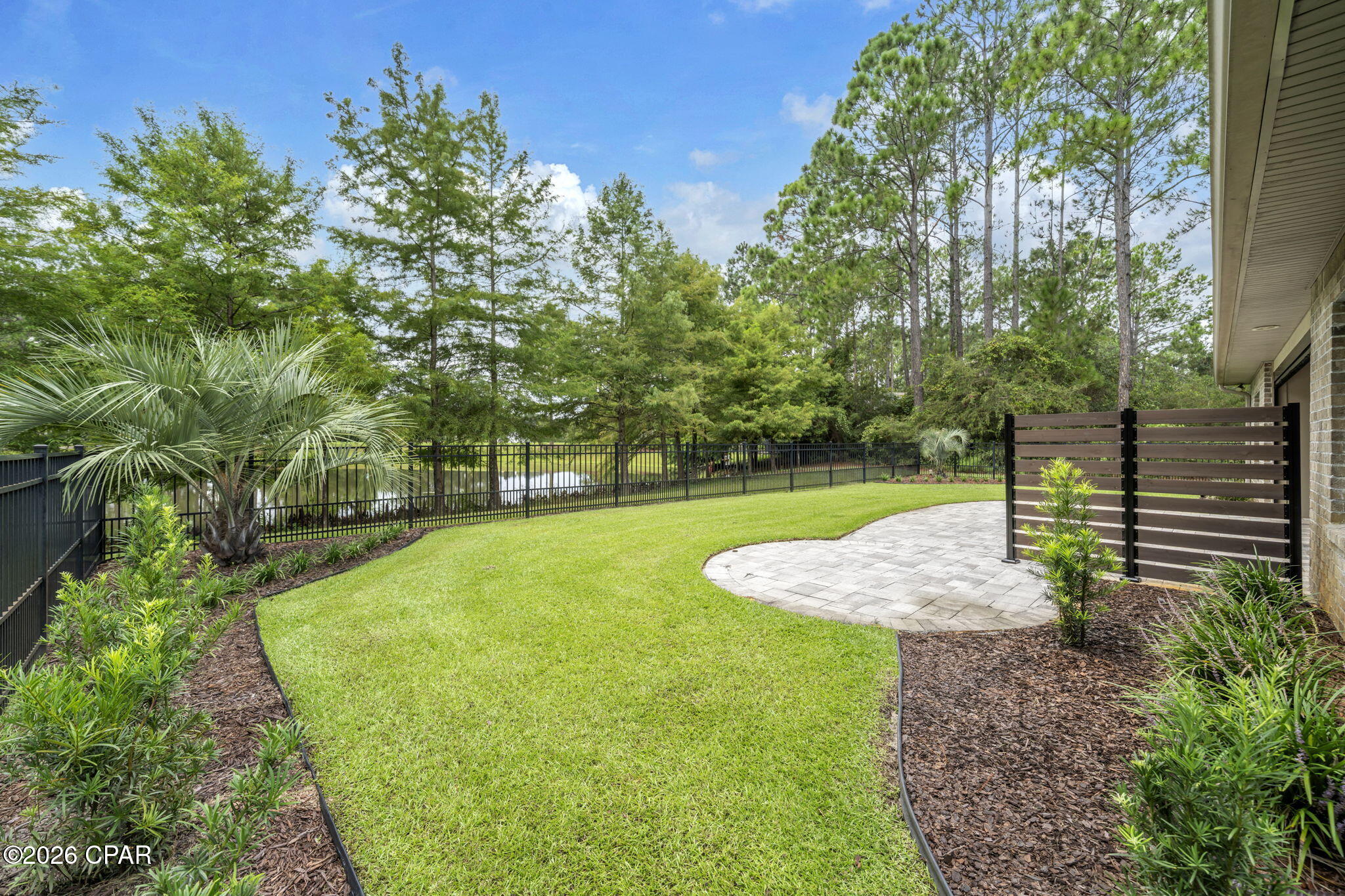 main property photo 40