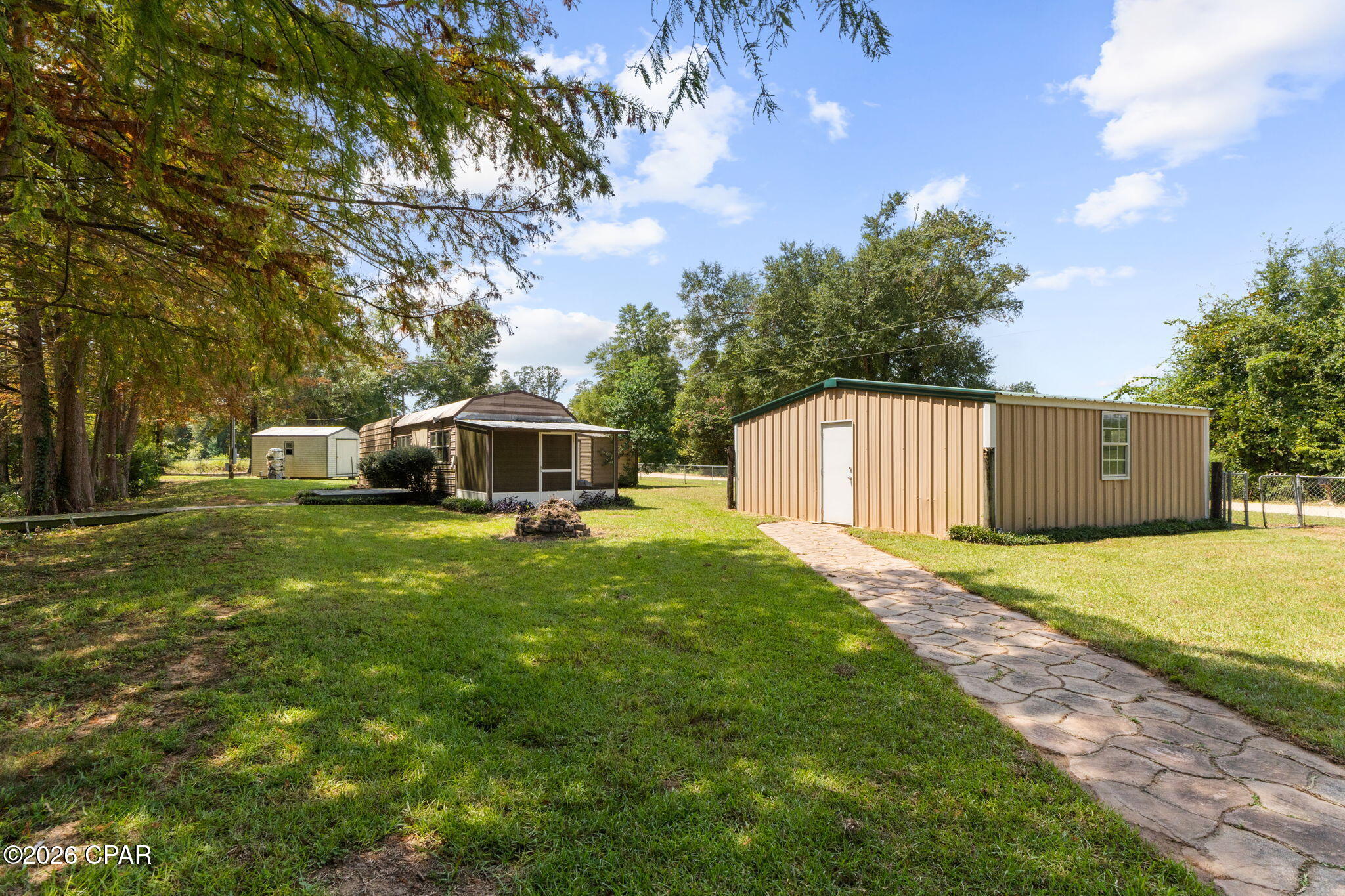 main property photo 31