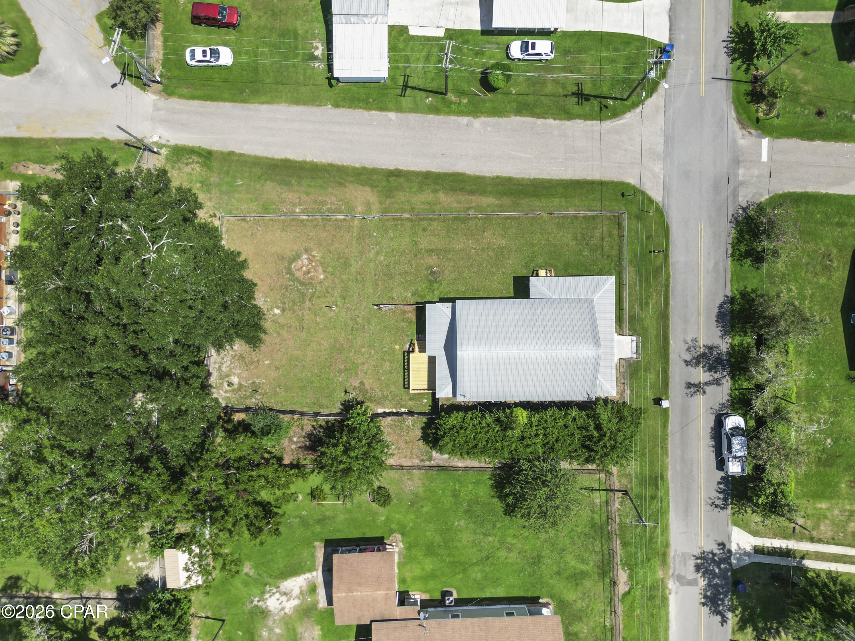 main property photo 28