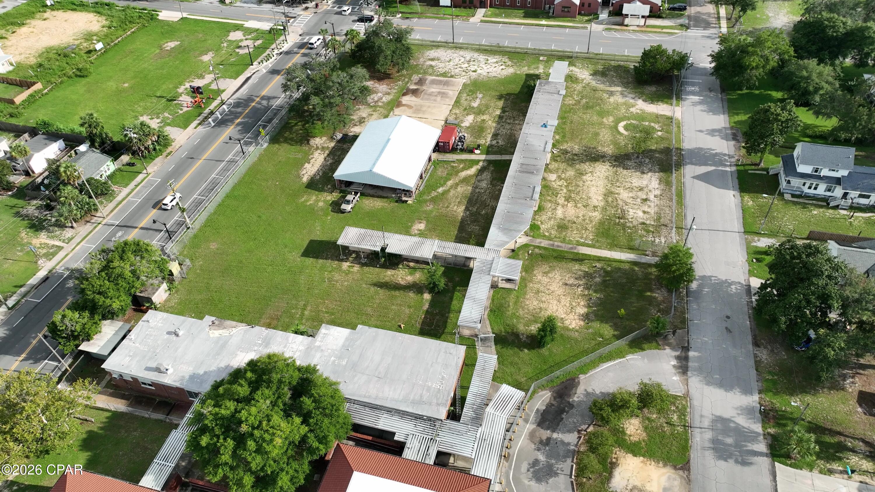 main property photo 10
