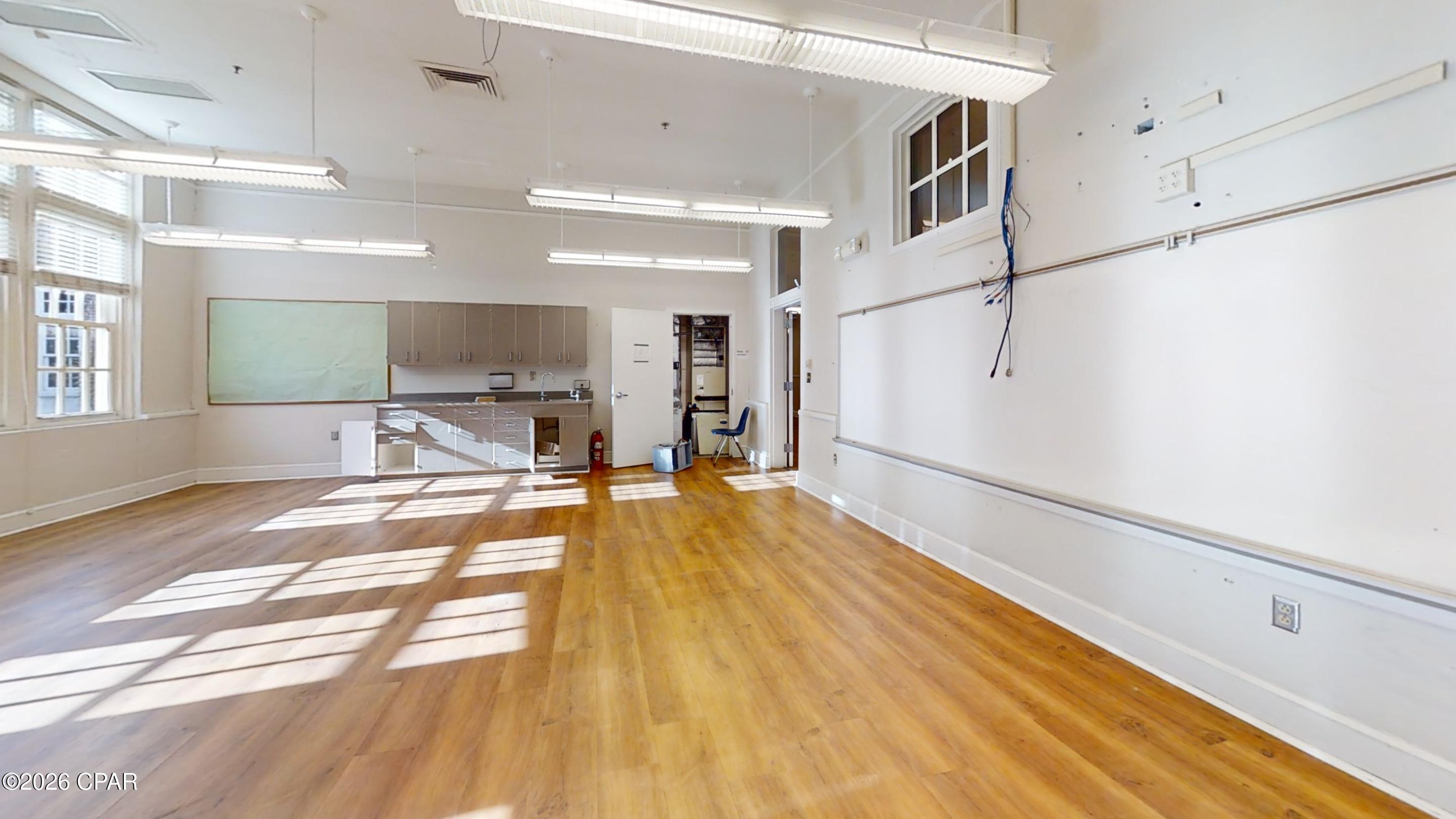 main property photo 88