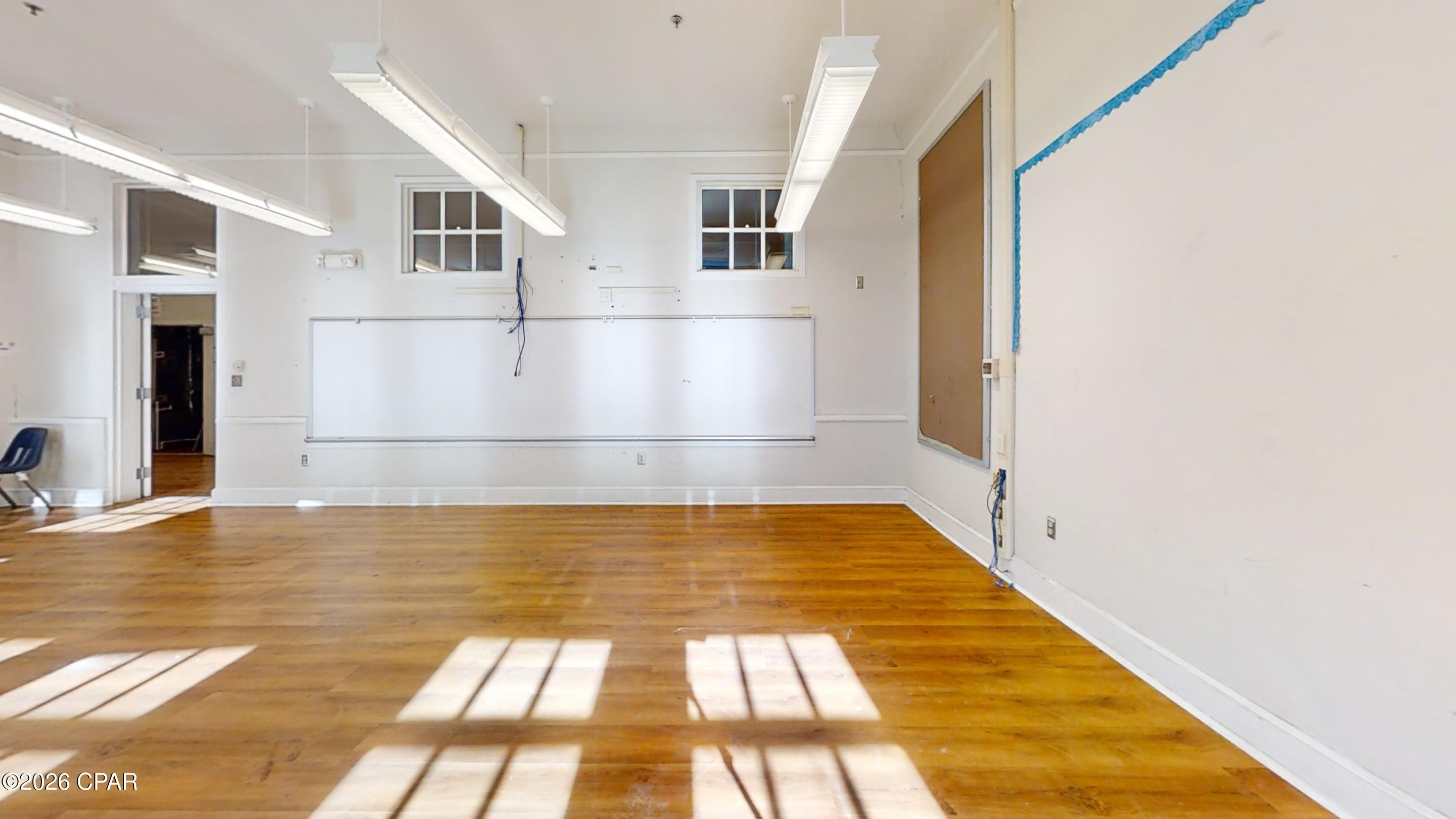 main property photo 99
