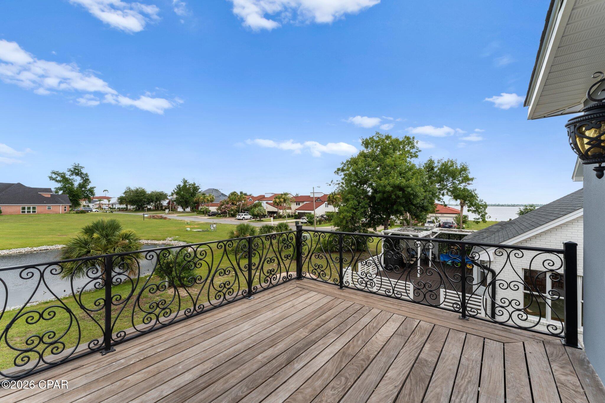 main property photo 14