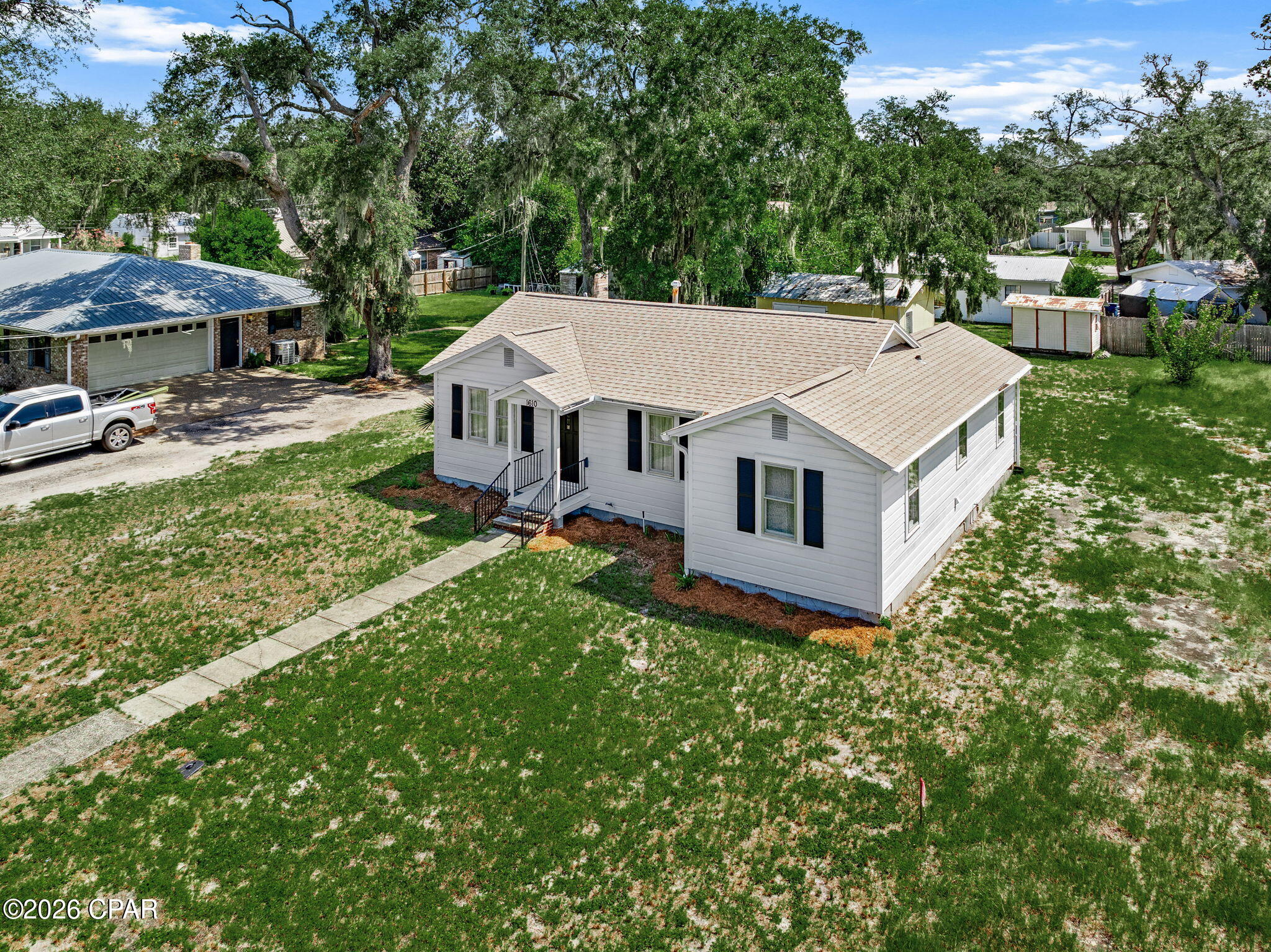 main property photo 30