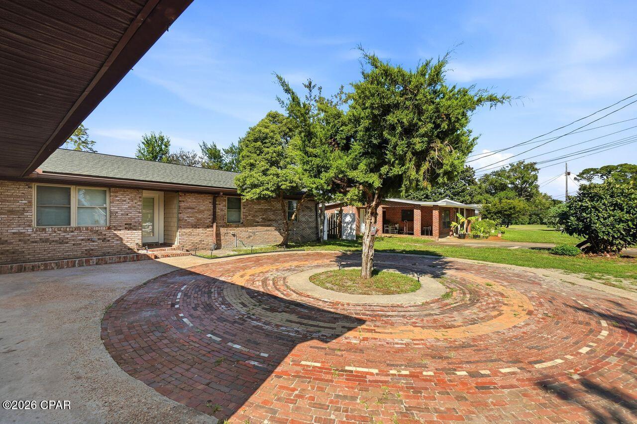 main property photo 45