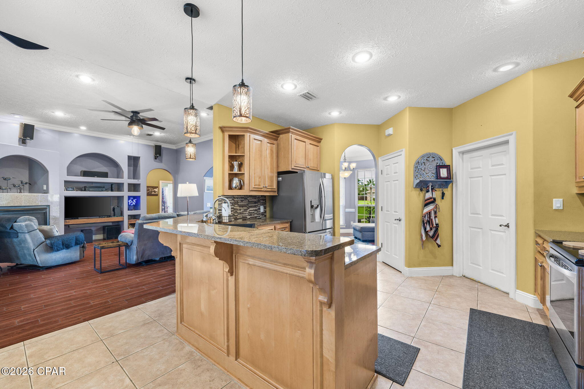 main property photo 16