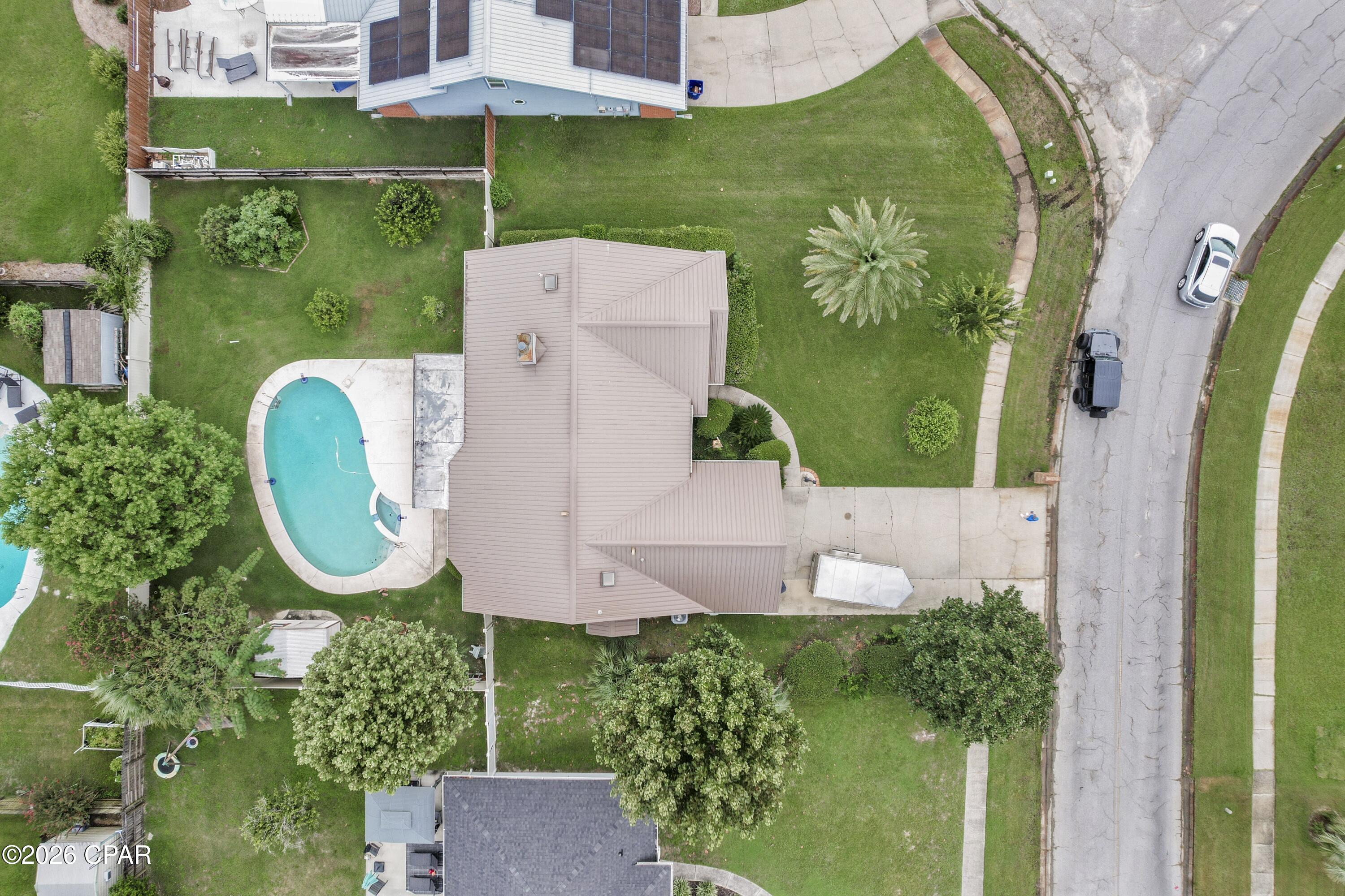 main property photo 28