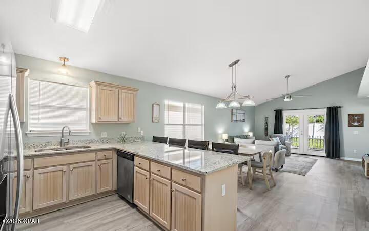 main property photo 5