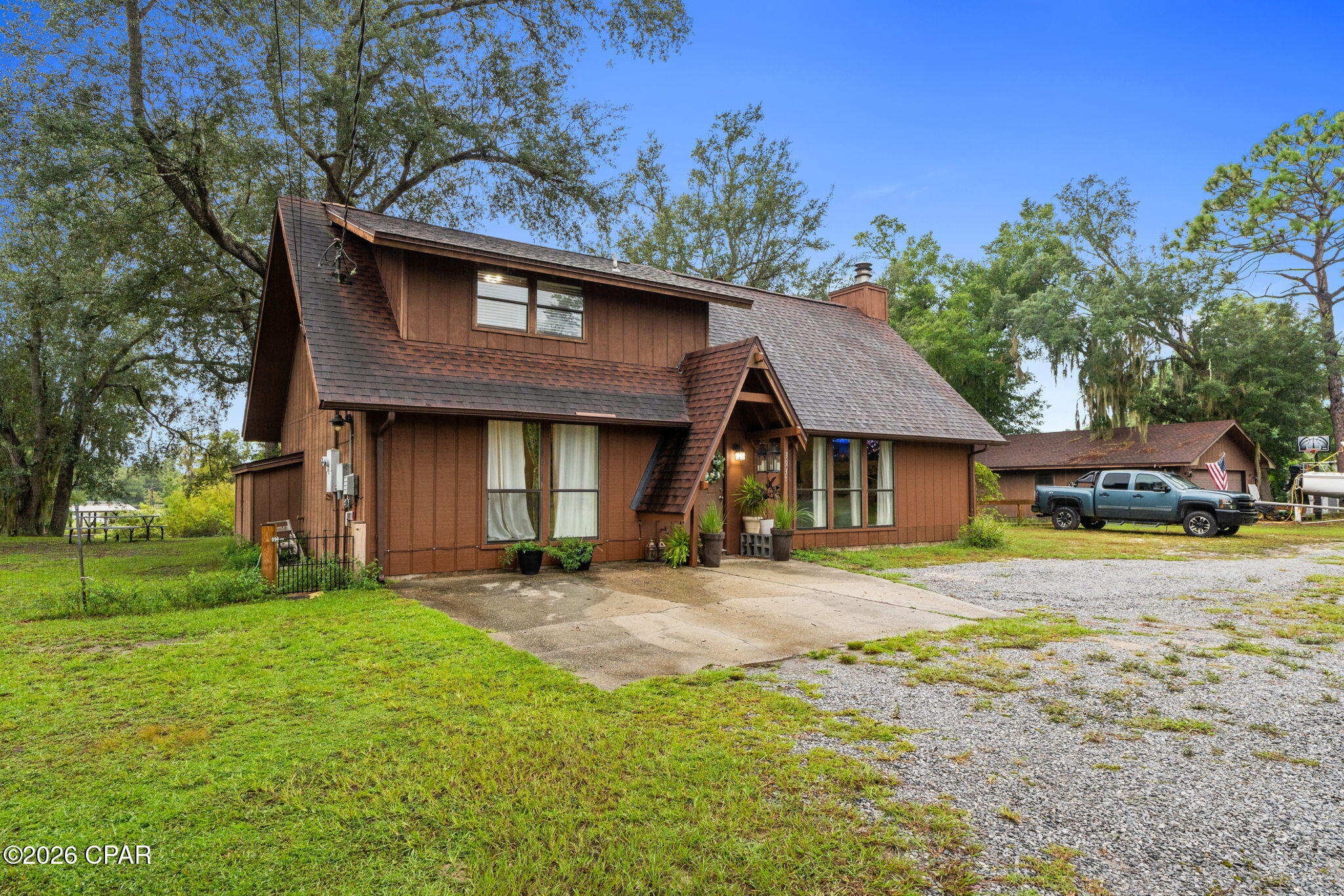 main property photo 8
