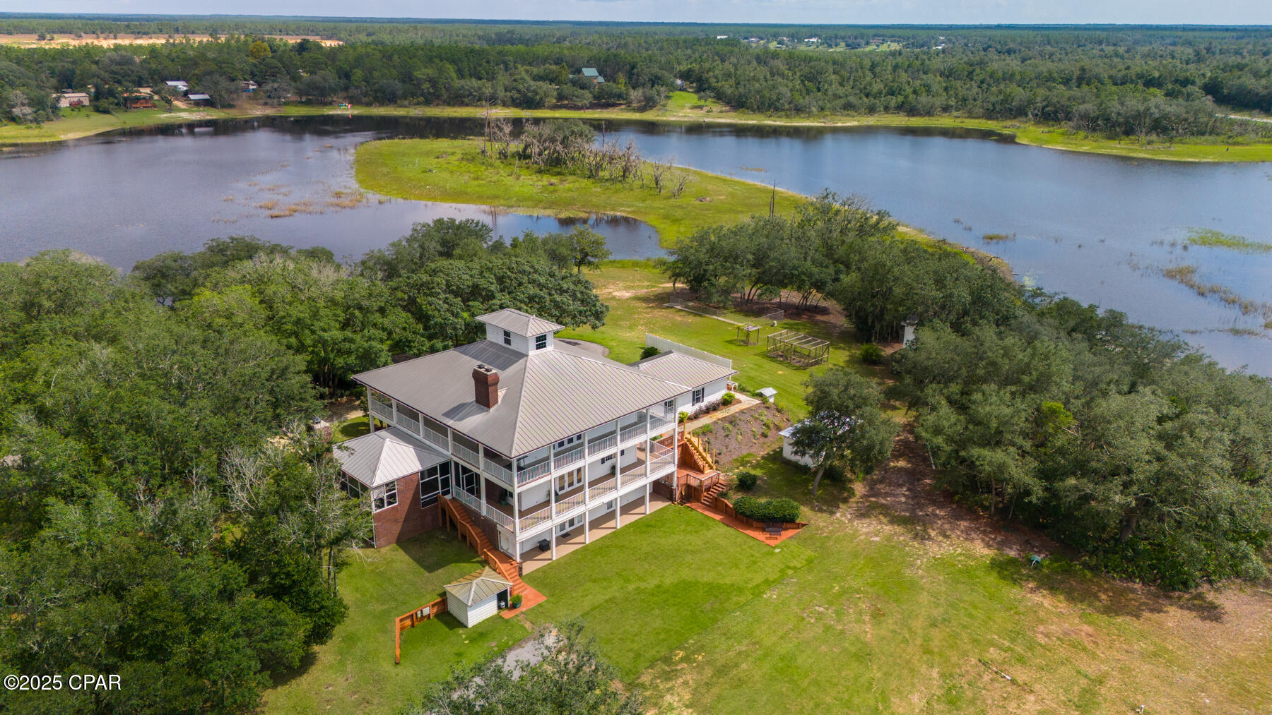 main property photo 17