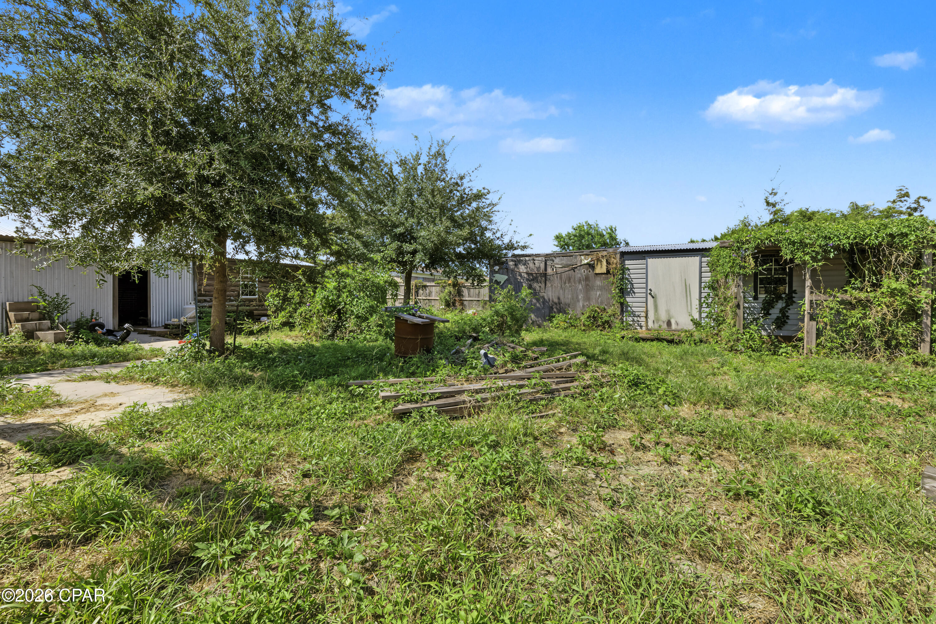 main property photo 17