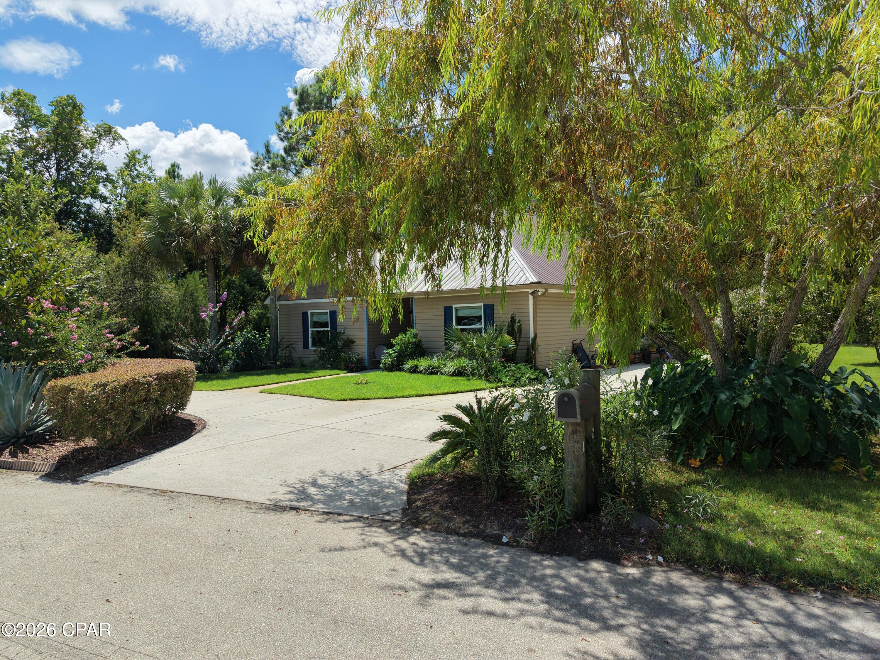 main property photo 40