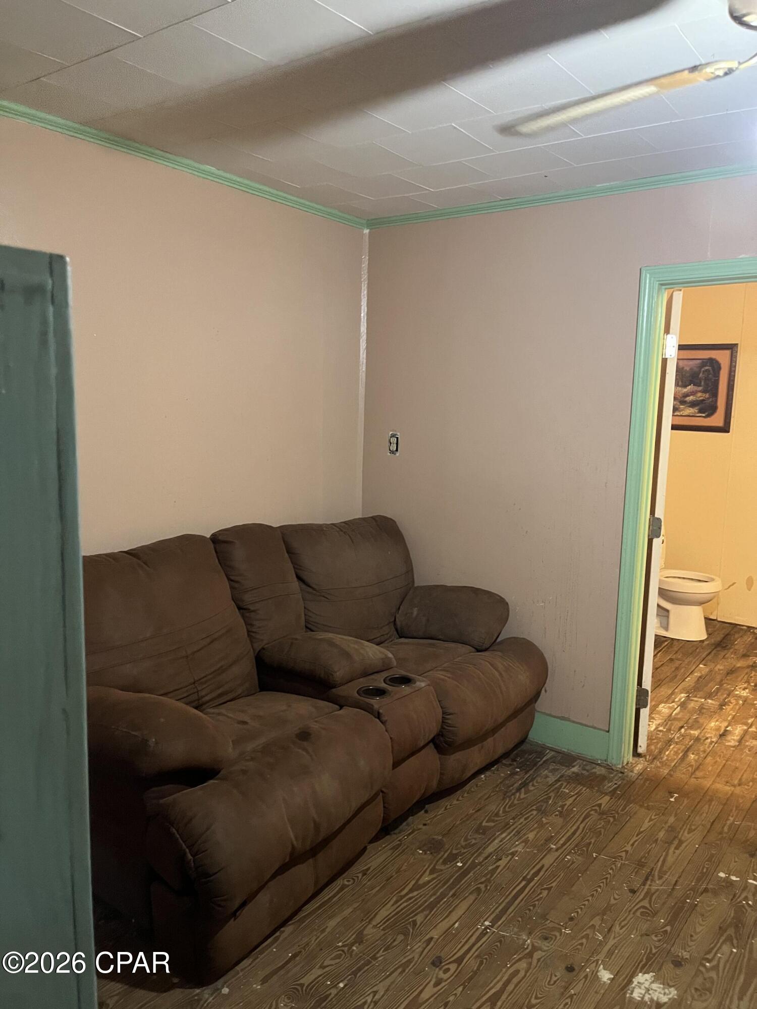 main property photo 29