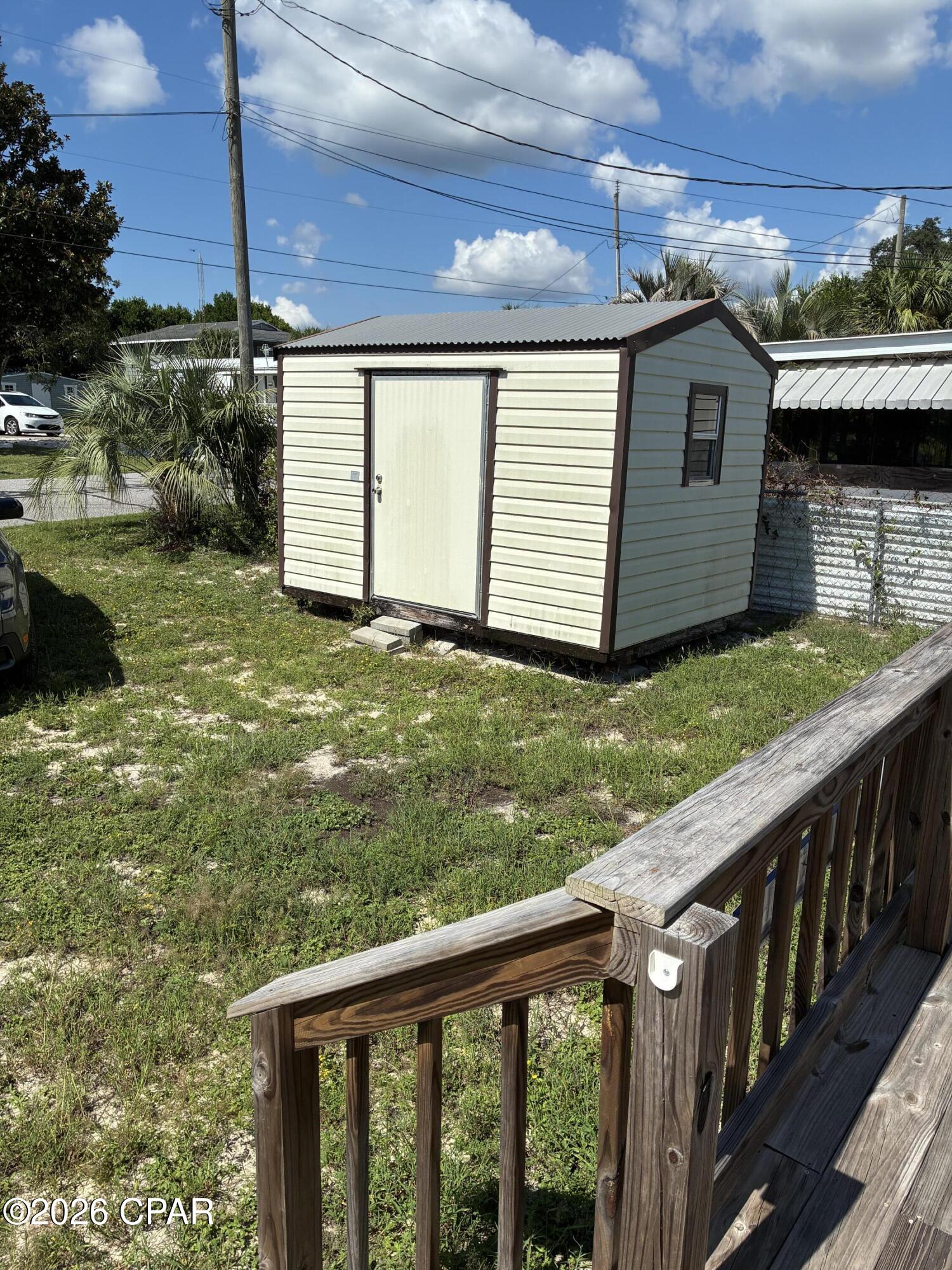 main property photo 11
