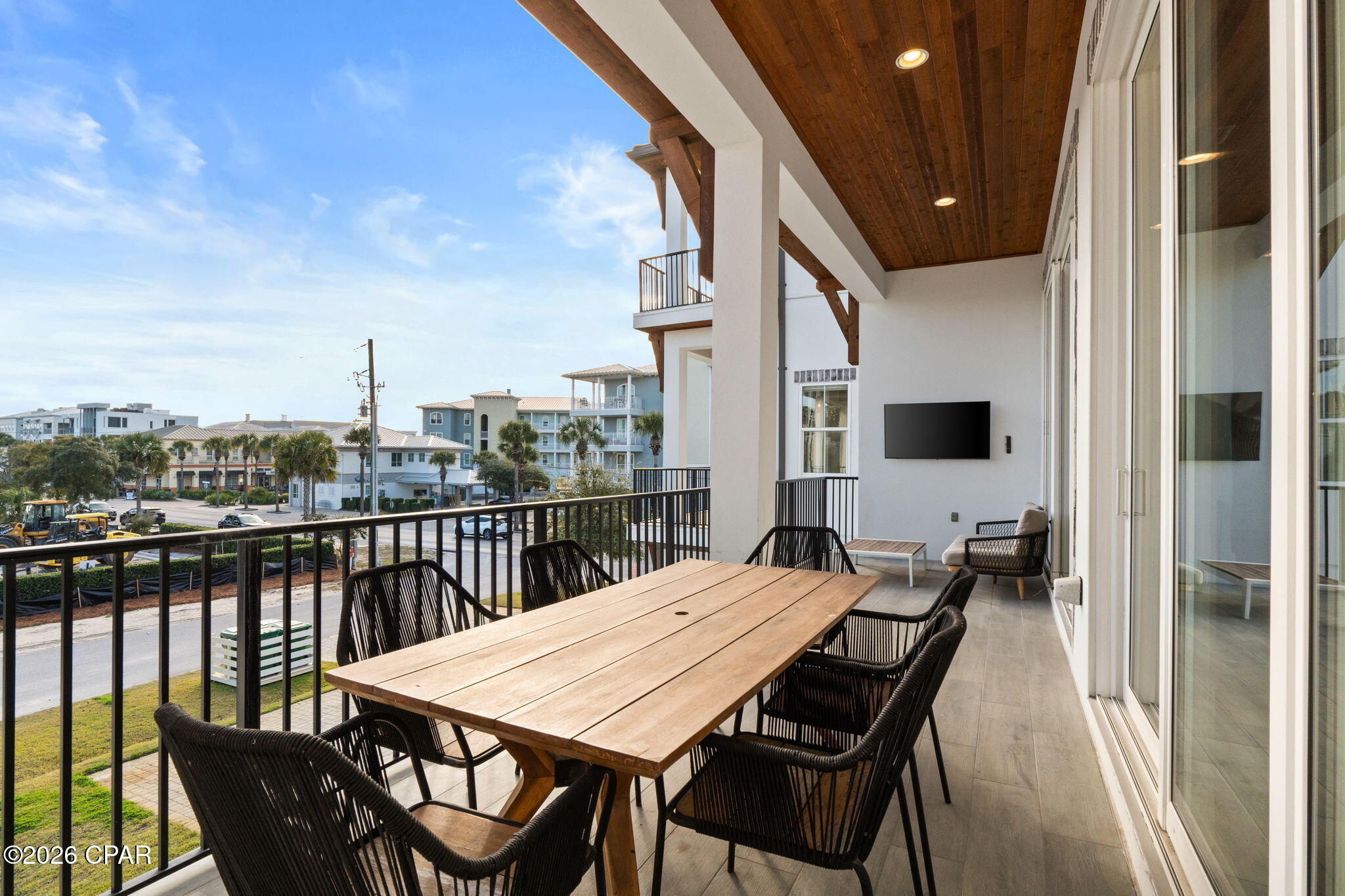 main property photo 78