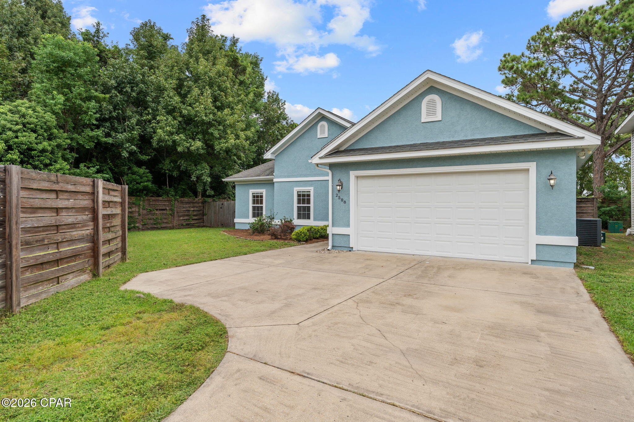 main property photo 0