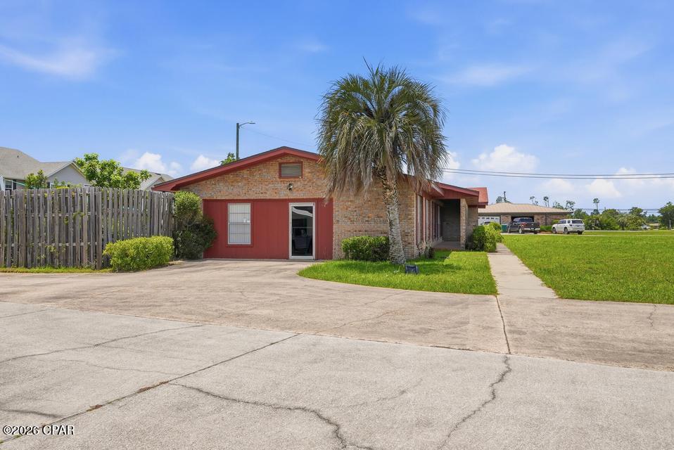 main property photo 18